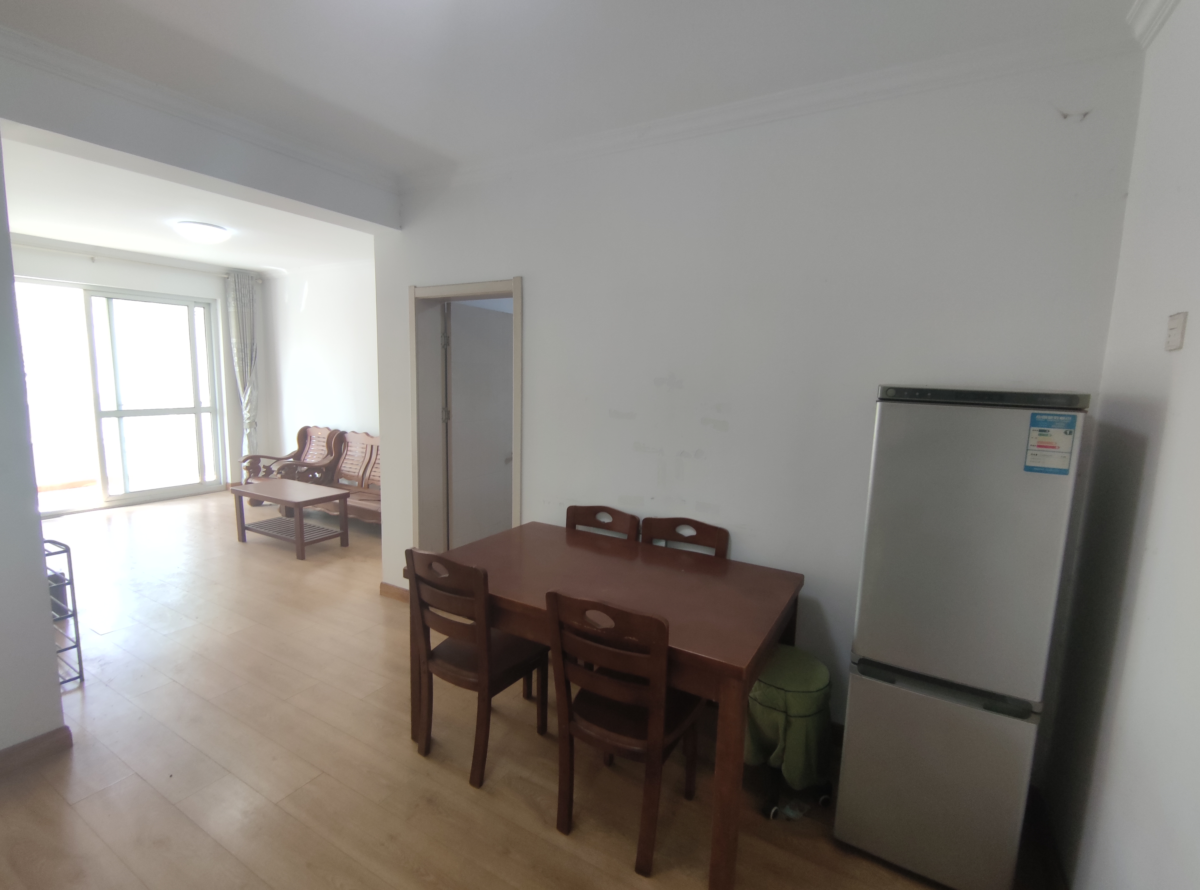 学士府 2室1厅1卫 90m²