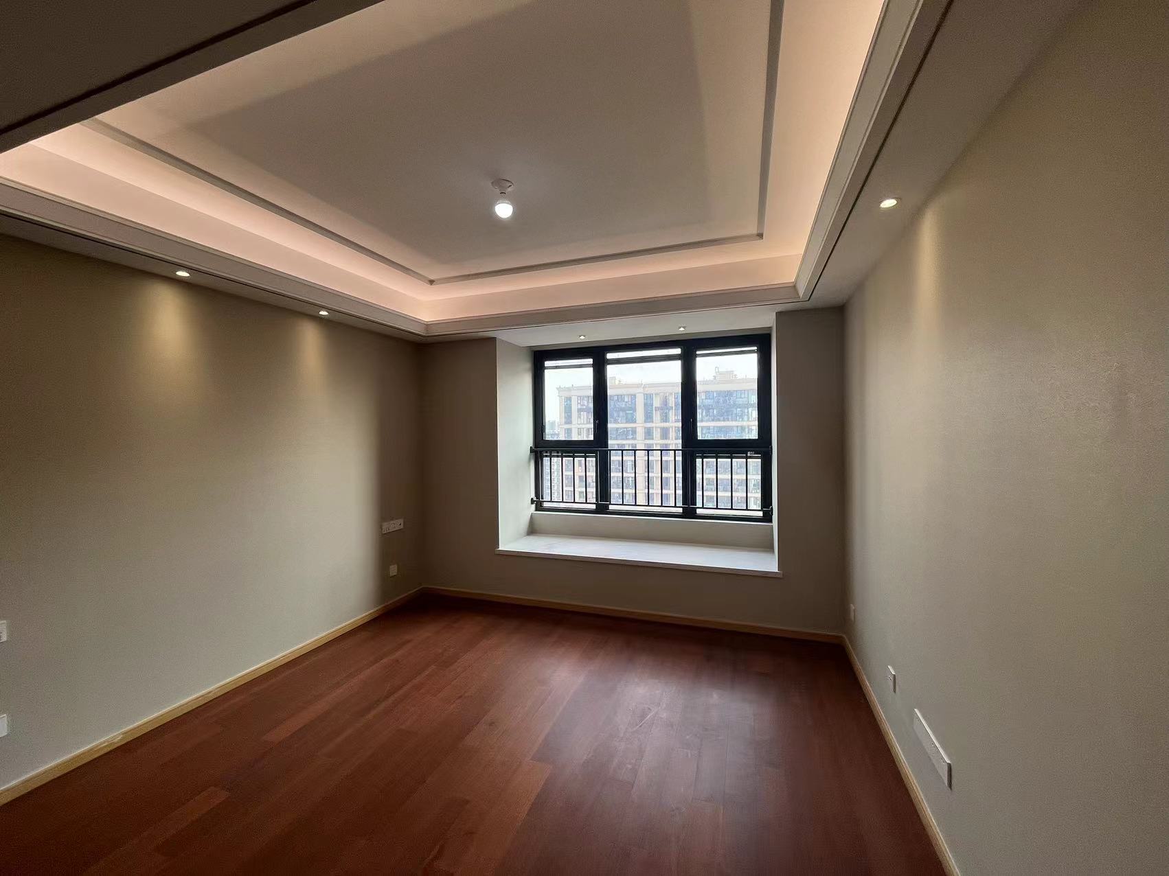 绿城沁园 4室2厅2卫 143m&sup2;