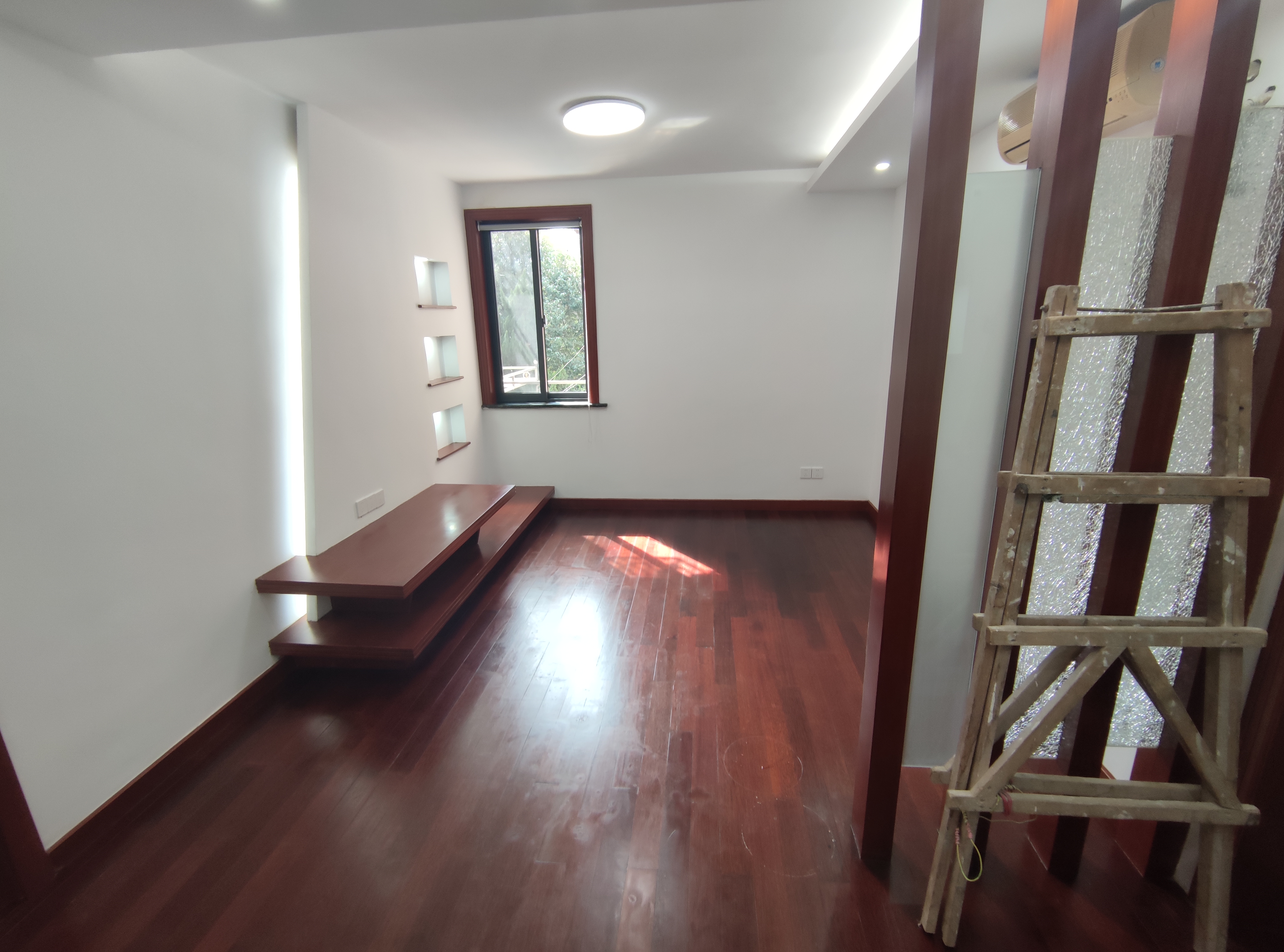 易家桥新村 2室1厅1卫 67m&sup2;
