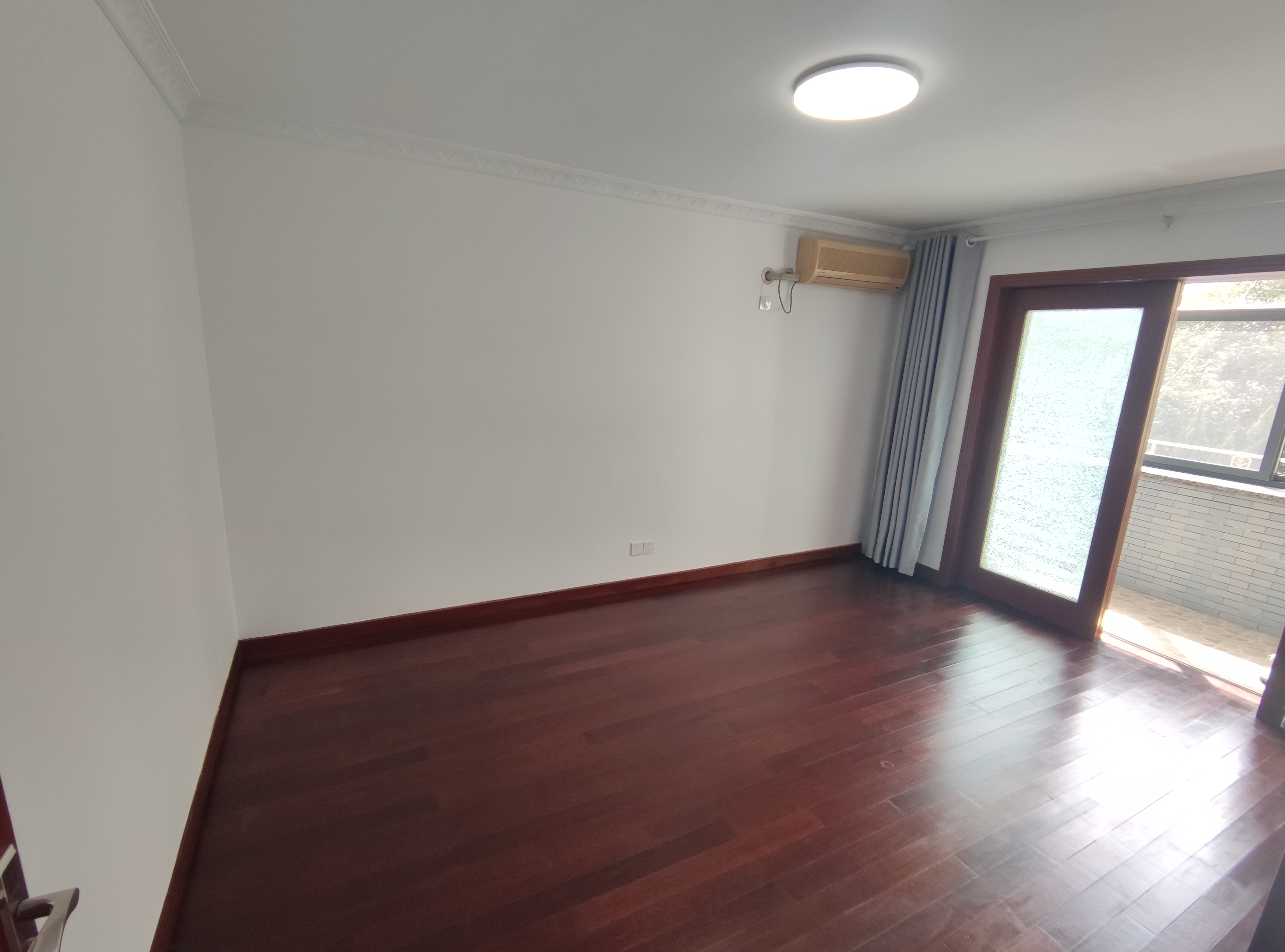 易家桥新村 2室1厅1卫 67m&sup2;