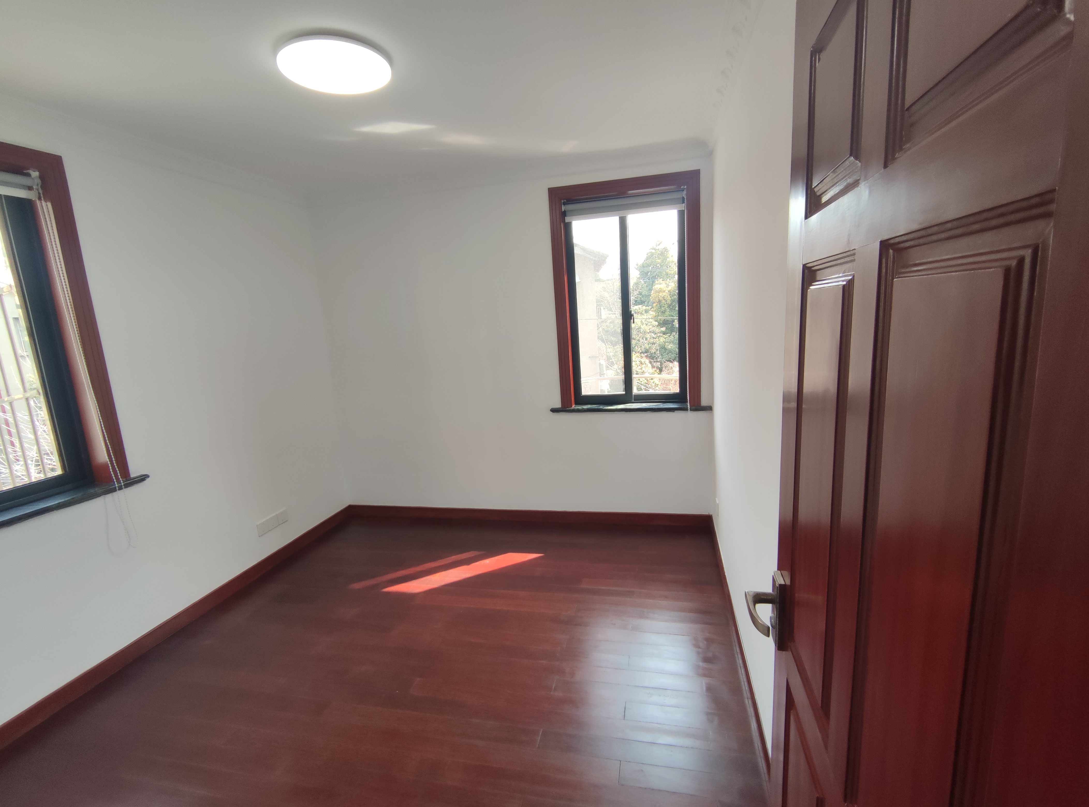 易家桥新村 2室1厅1卫 67m&sup2;