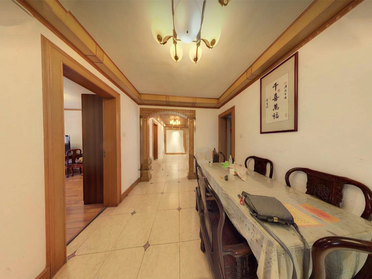 濠西园 3室2厅2卫 136.95m&sup2;