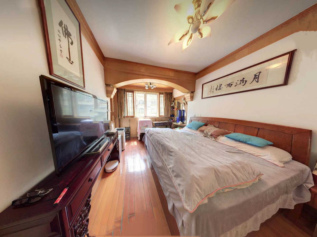 濠西园 3室2厅2卫 136.95m&sup2;