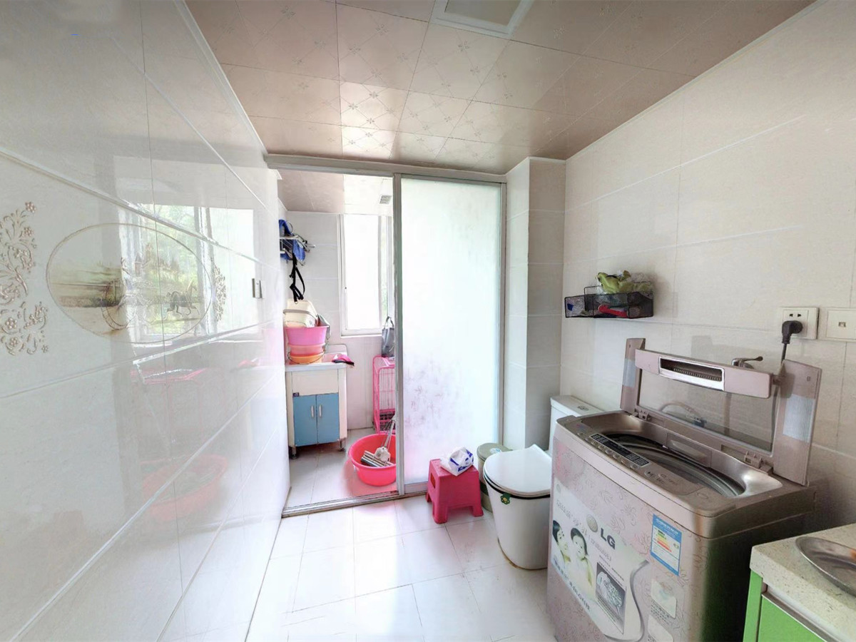 濠西园 3室2厅2卫 136.95m&sup2;