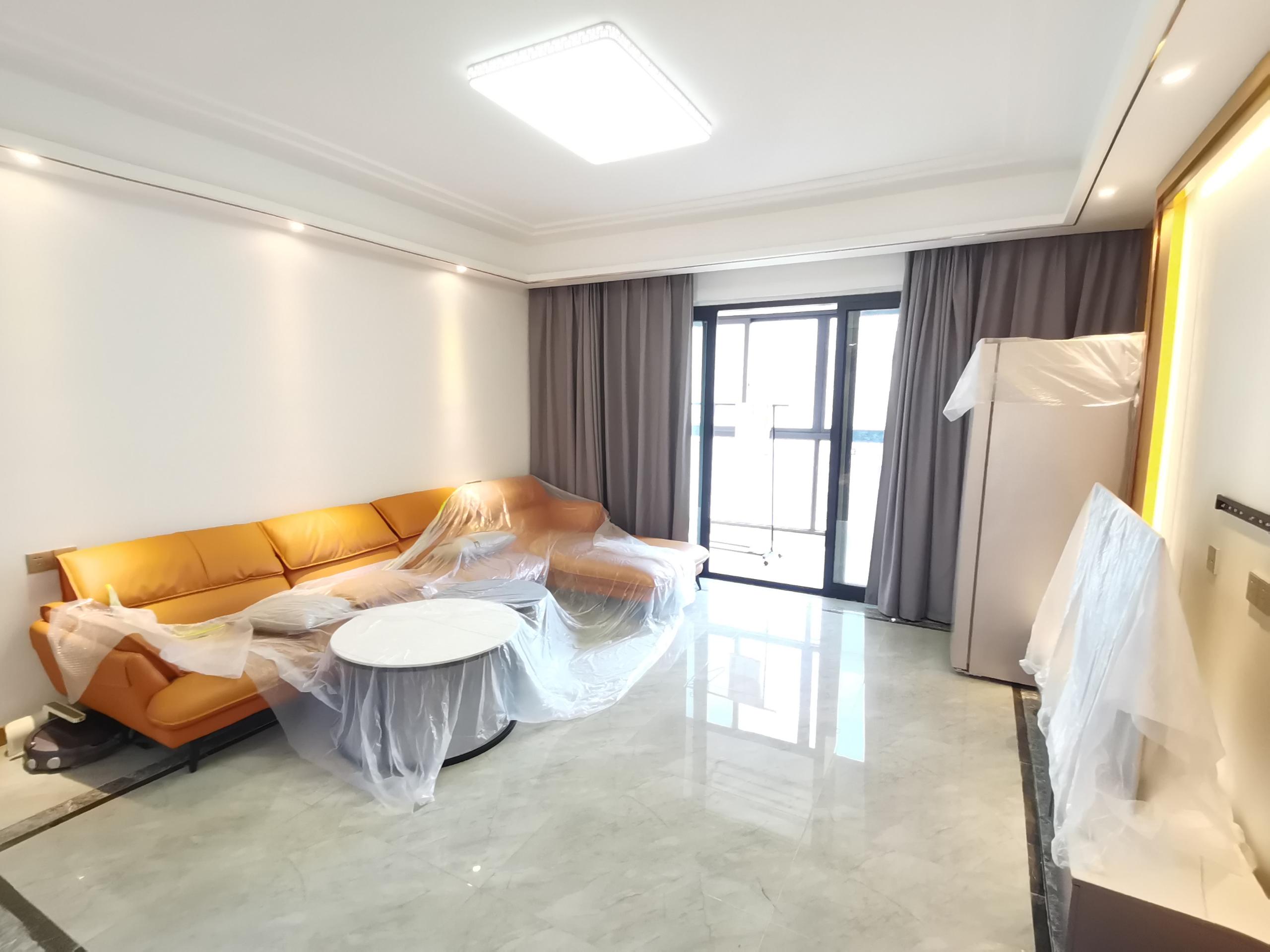 中南世纪花城三期 4室2厅2卫 164m²