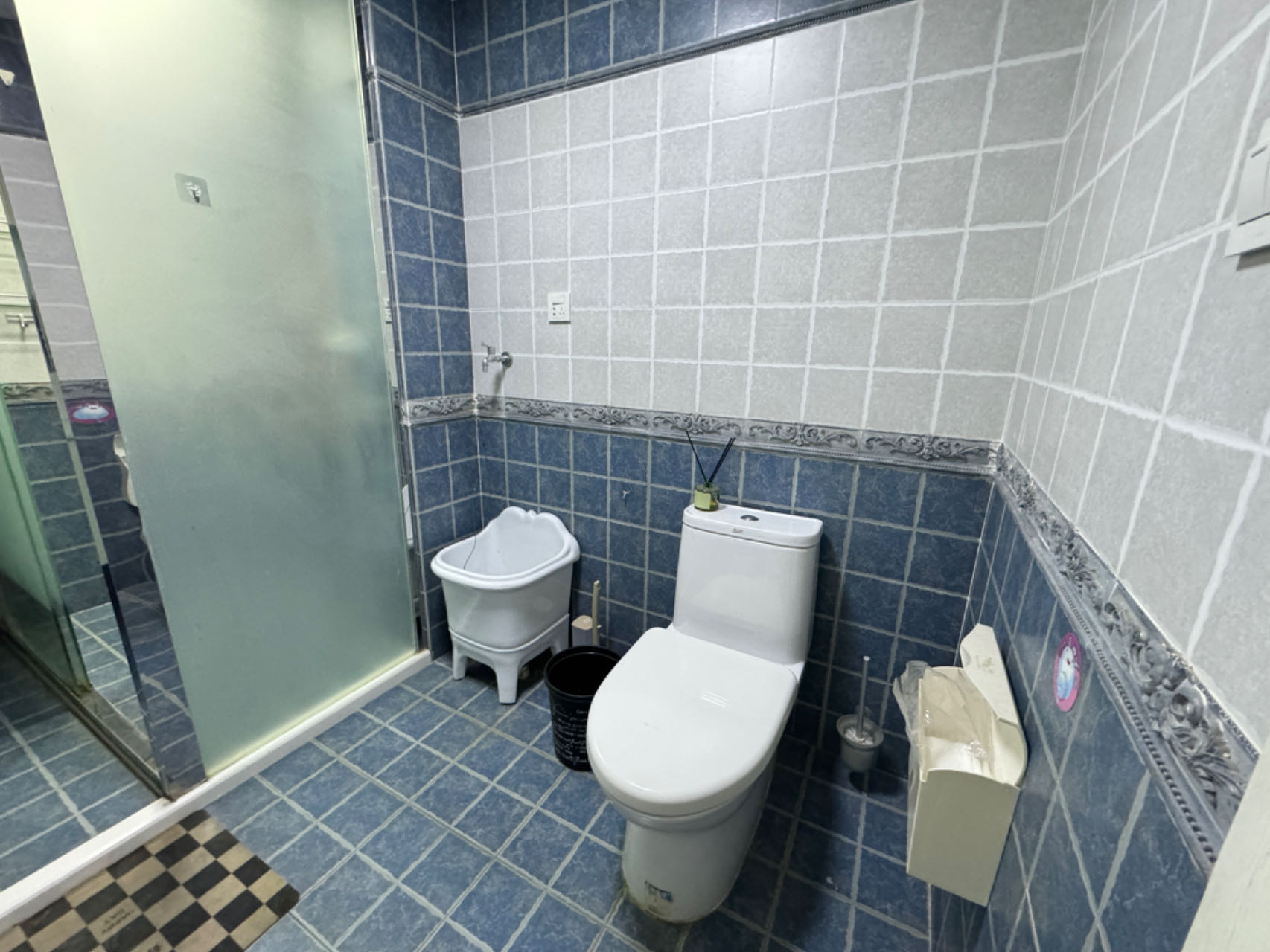 保利香槟国际 2室2厅1卫 100m&sup2;