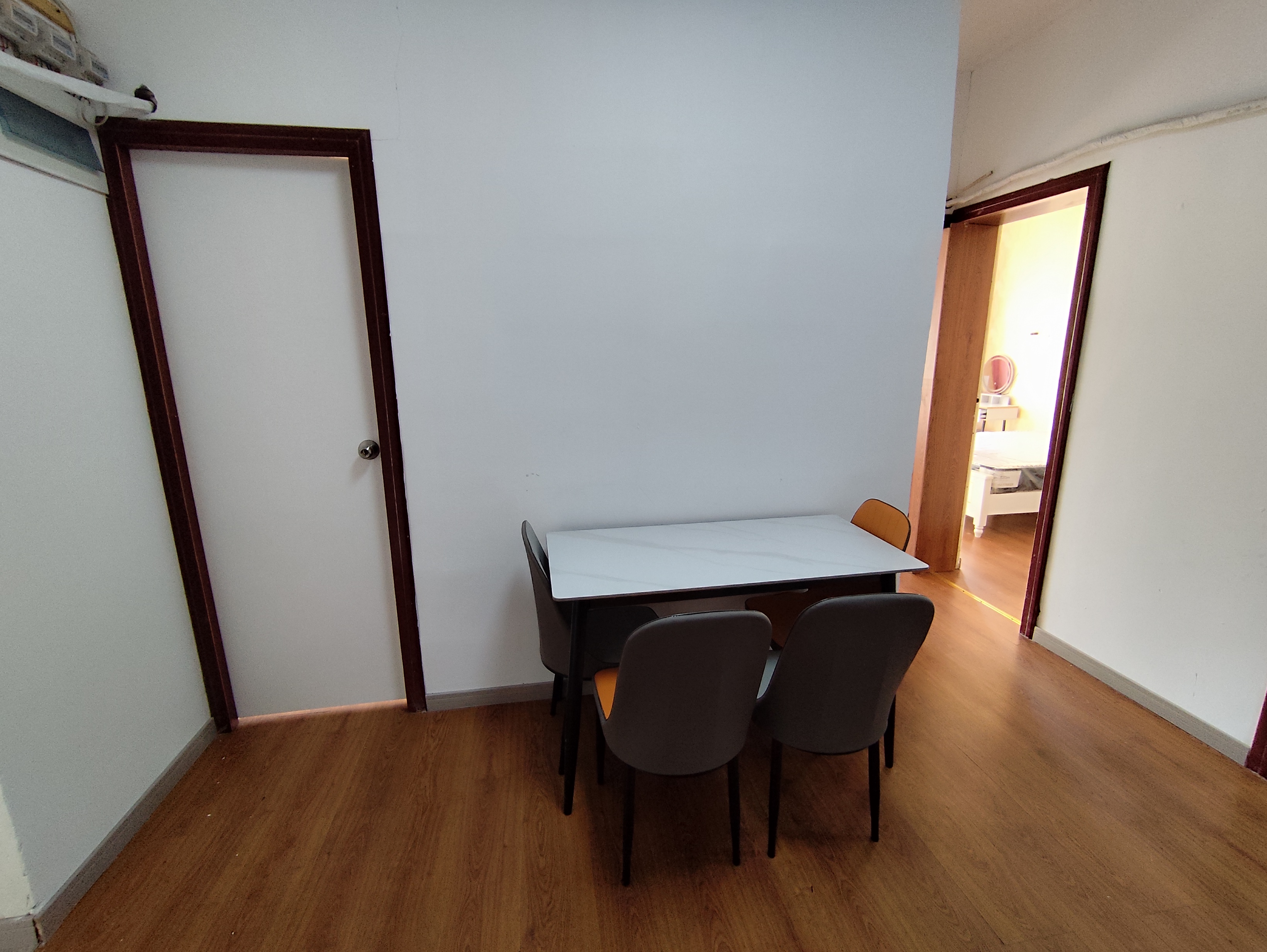 中南世纪花城二期 2室1厅1卫 85.64m²