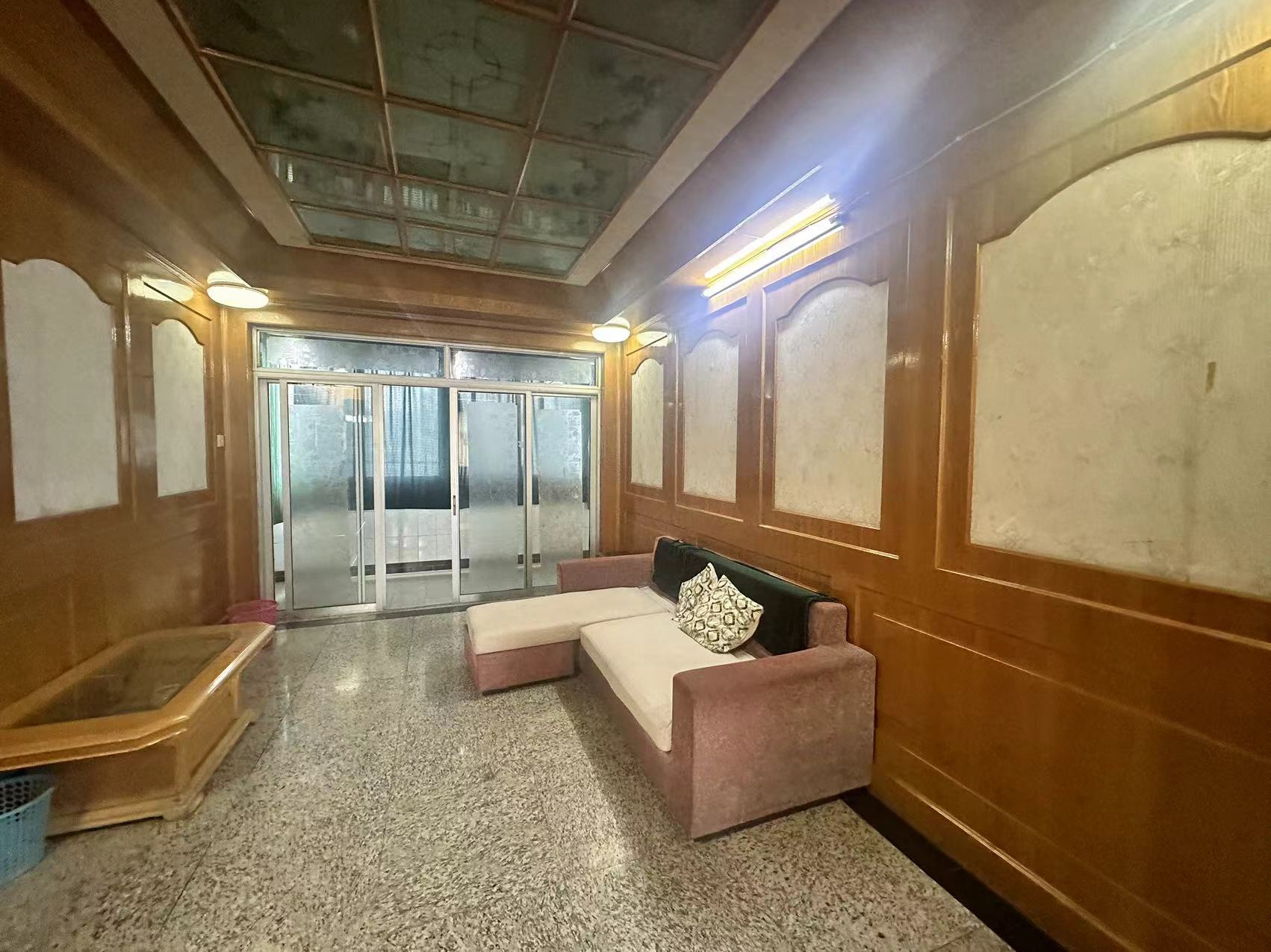 金和小区 3室2厅1卫 115m&sup2;