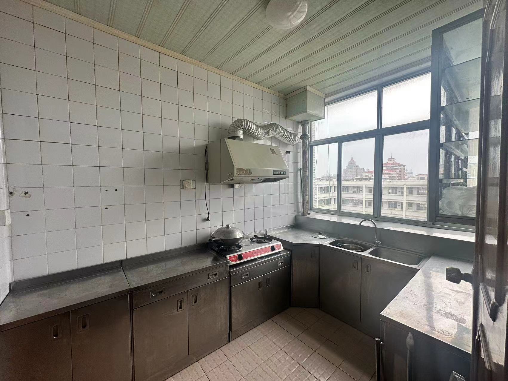 金和小区 3室2厅1卫 115m&sup2;