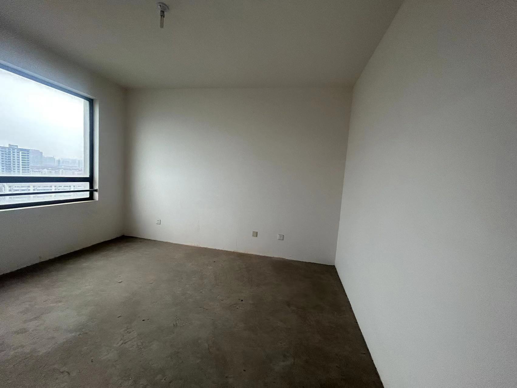 景华城 3室2厅2卫 132m&sup2;