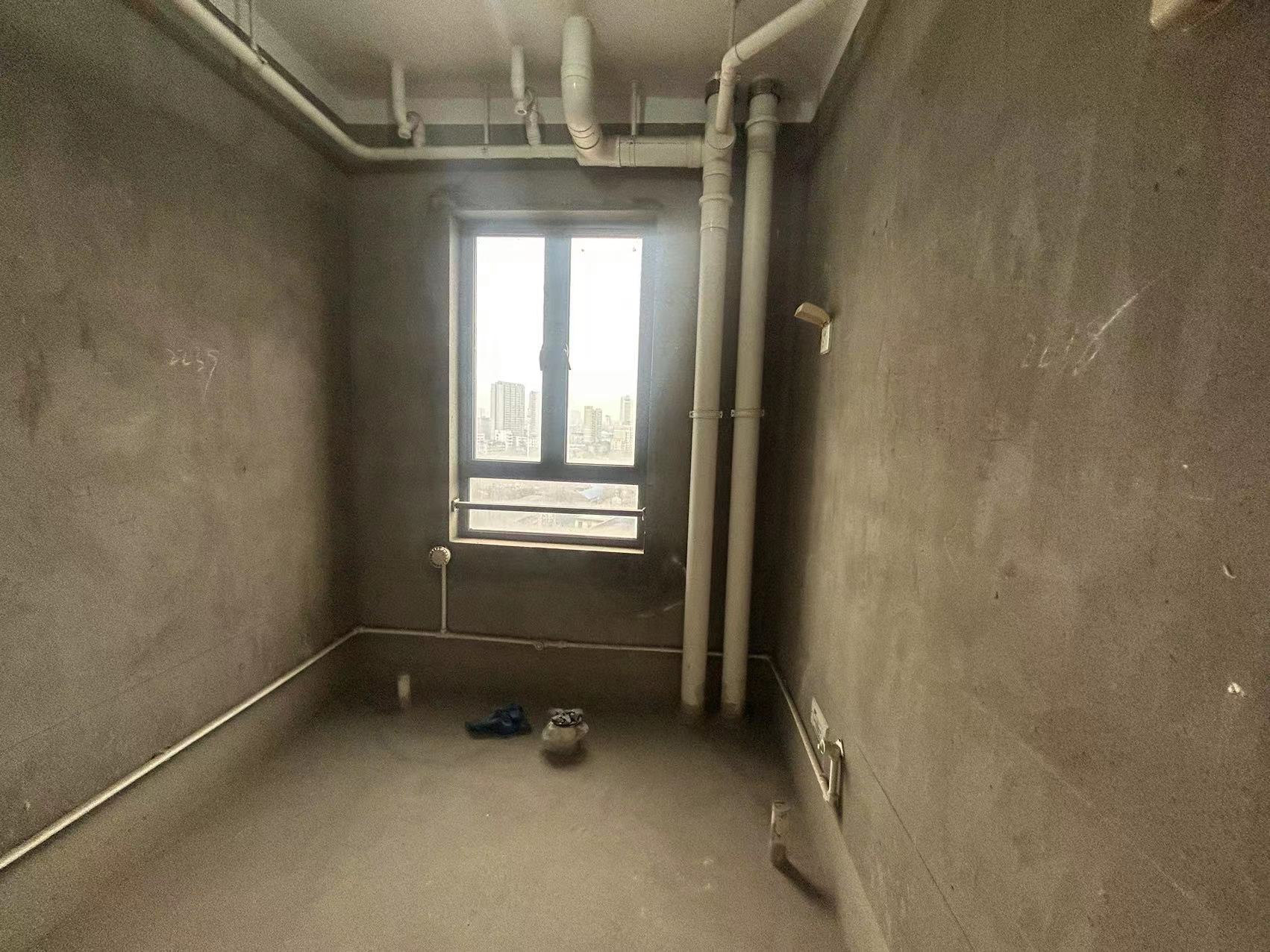 景华城 3室2厅2卫 132m&sup2;