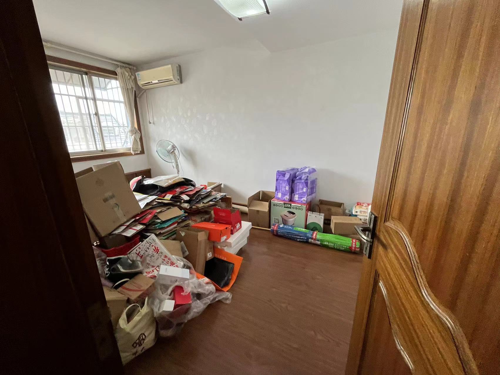 光明花苑(崇川区) 6室2厅2卫 216.00m&sup2;