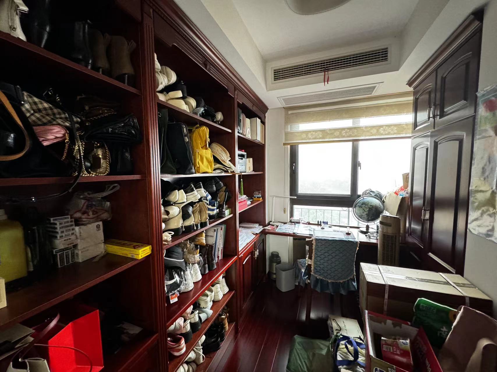 保利香槟国际 4室3厅3卫 148.30m&sup2;