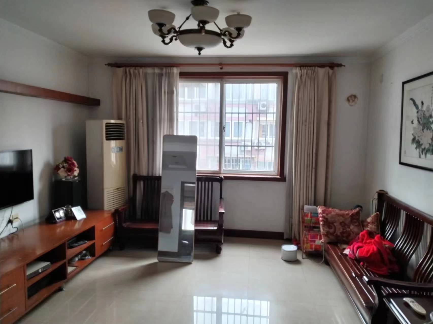 濠西园 3室2厅1卫 124m²