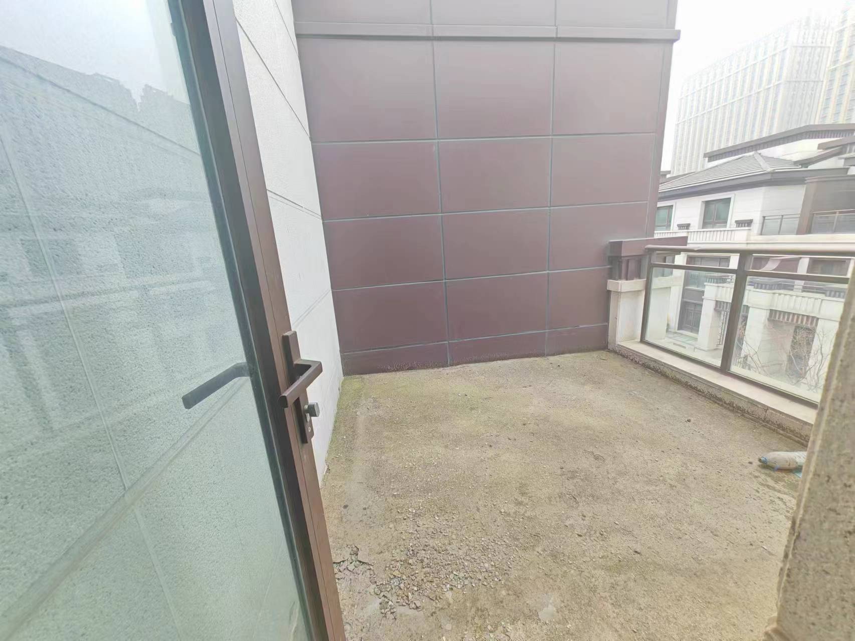 中兴兰溪荟 4室2厅3卫 165.22m&sup2;