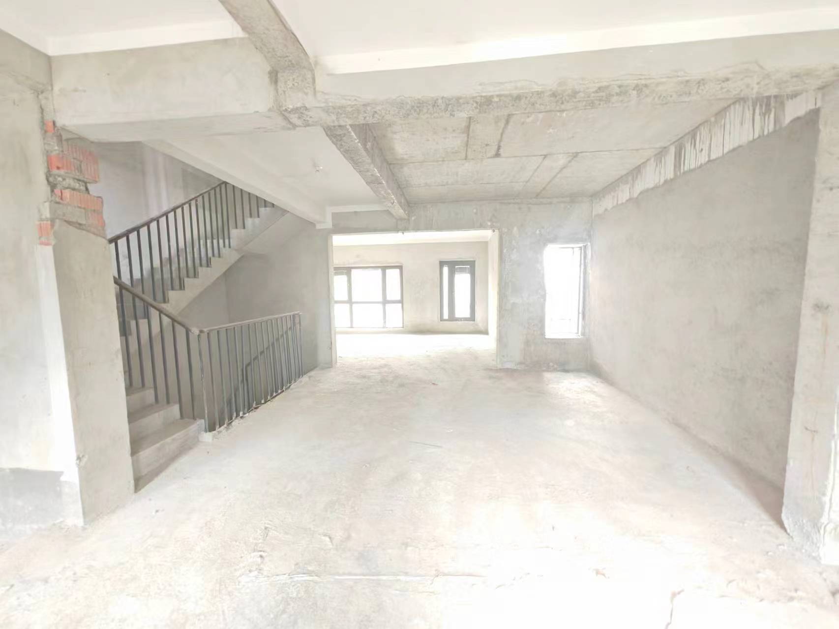 中兴兰溪荟 4室2厅3卫 165.22m&sup2;