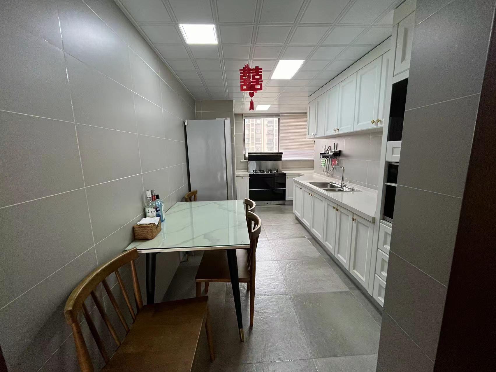 江景苑小区 3室2厅2卫 141m&sup2;