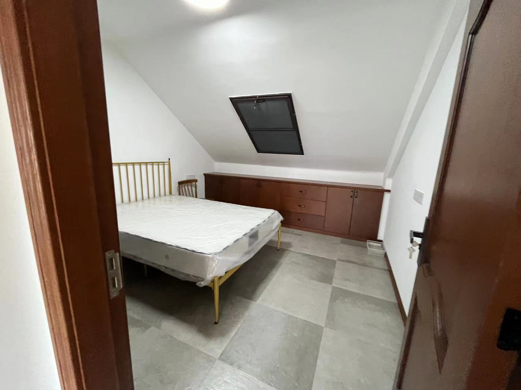 江景苑小区 3室2厅2卫 141m&sup2;
