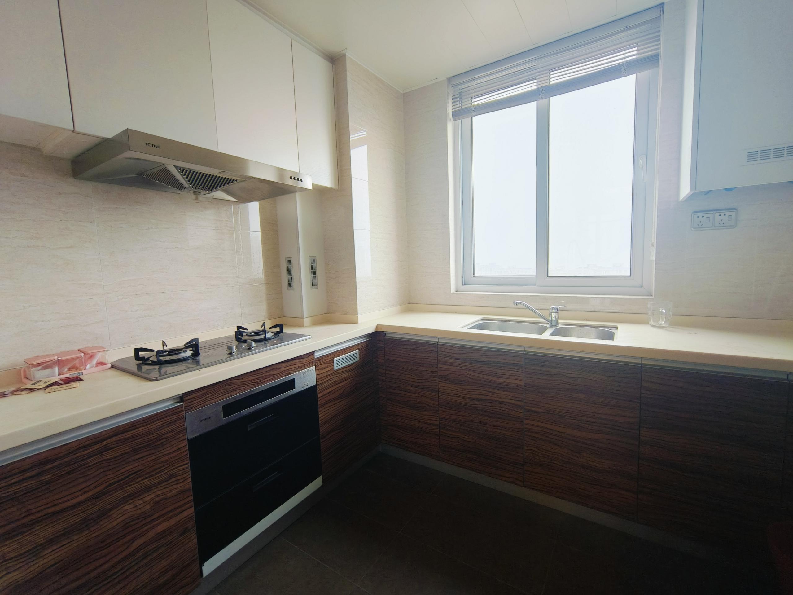 万科濠河传奇 3室2厅2卫 133.00m&sup2;