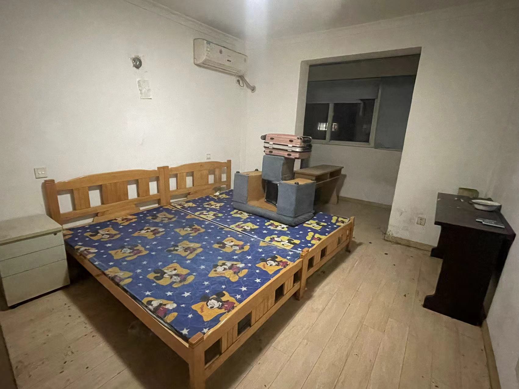 锦安花园一期 3室2厅2卫 144m&sup2;