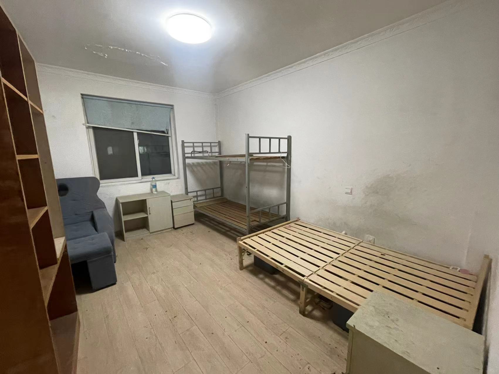 锦安花园一期 3室2厅2卫 144m&sup2;