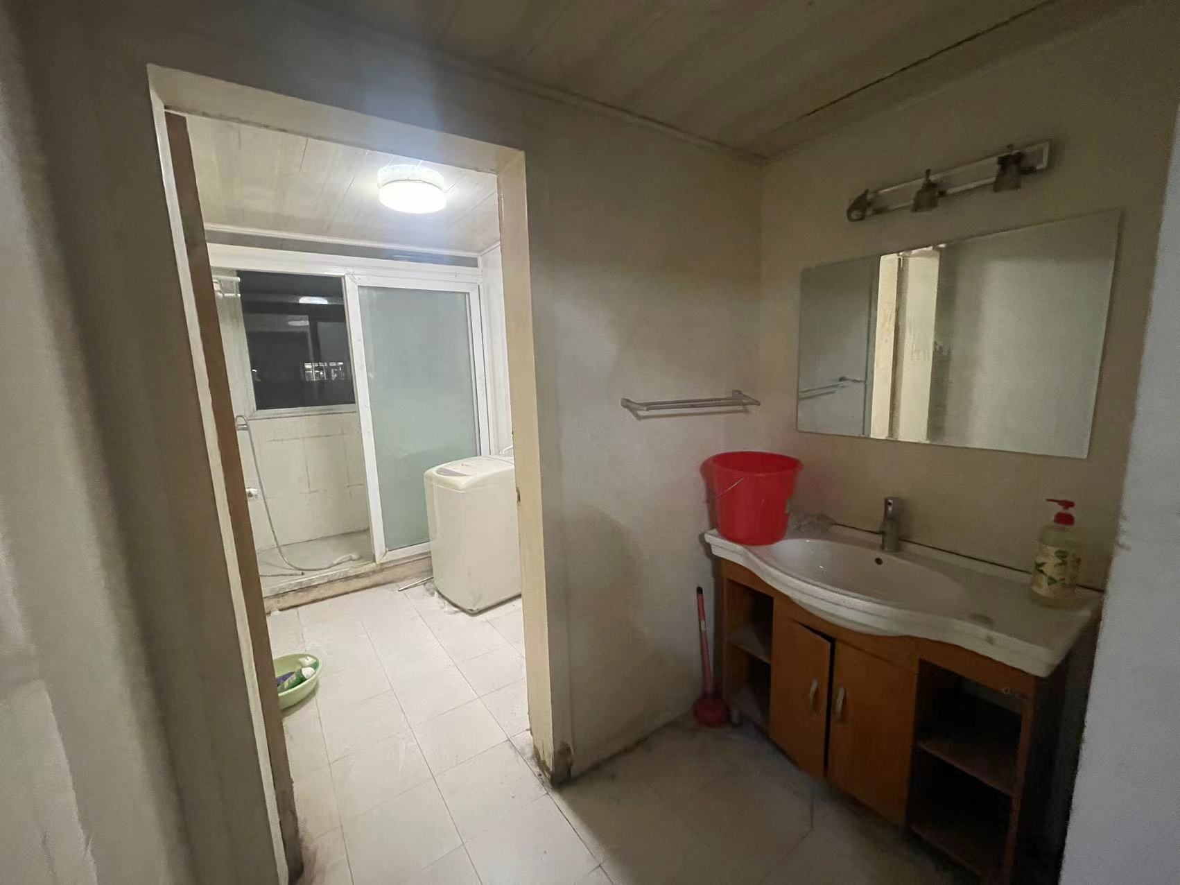 锦安花园一期 3室2厅2卫 144m&sup2;
