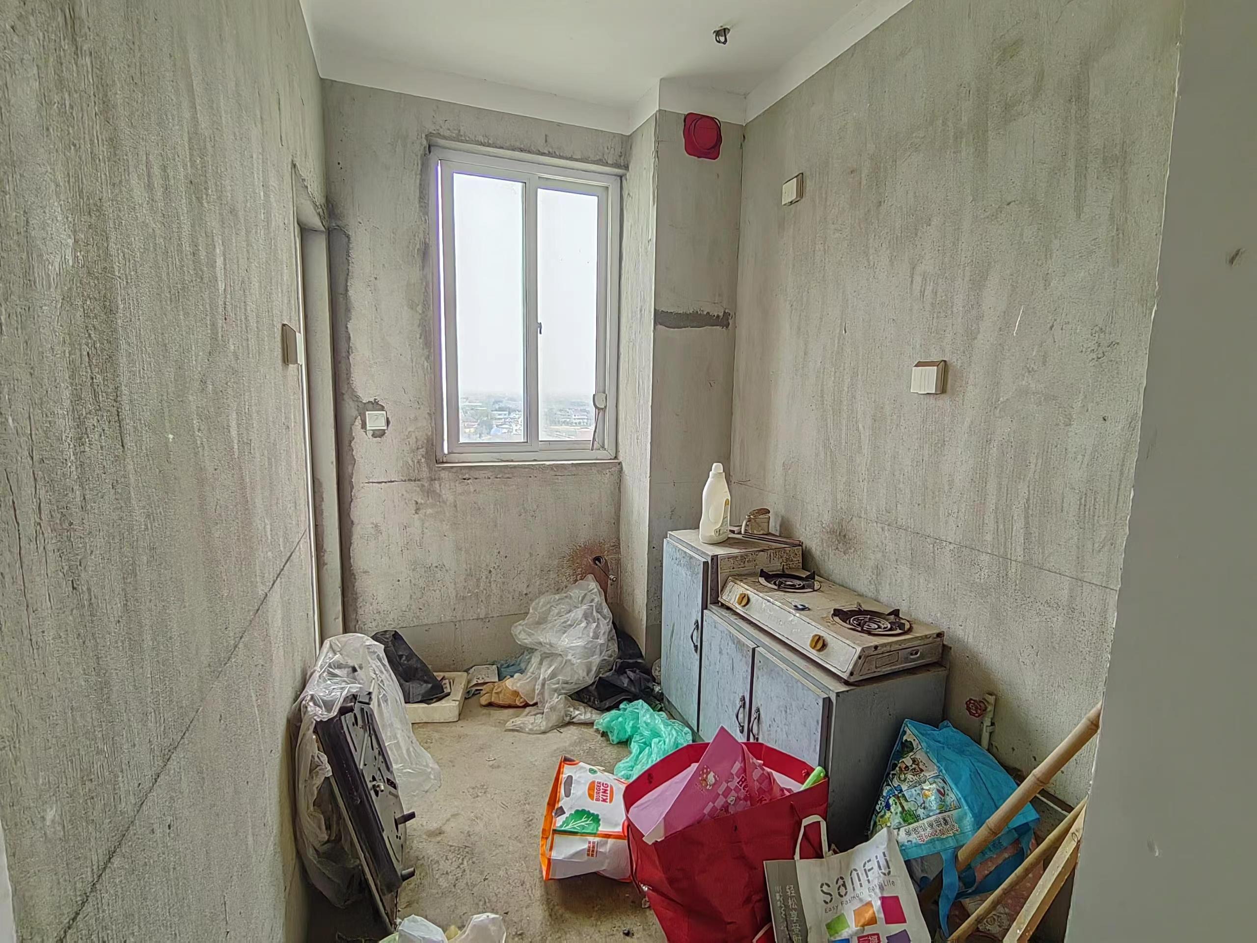 天熹苑 3室2厅1卫 101m&sup2;