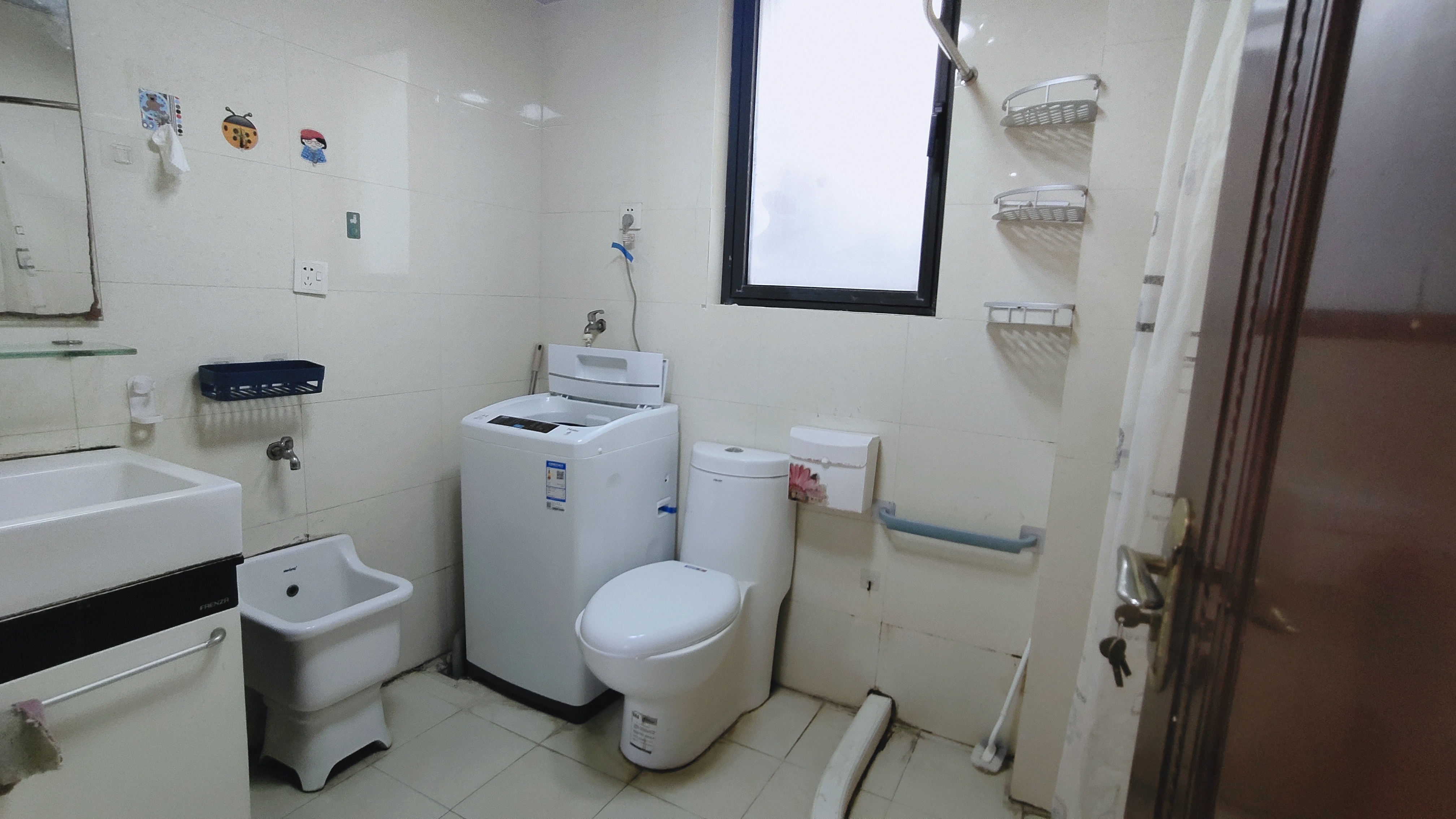高迪晶城 2室1厅1卫 66m&sup2;