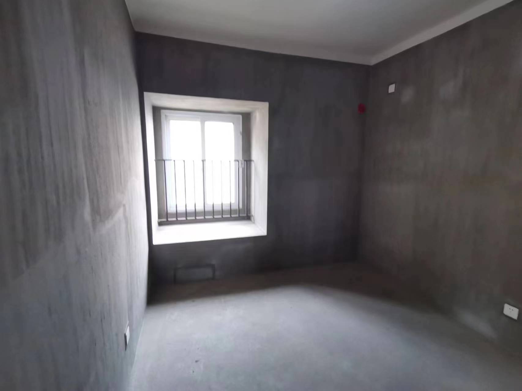 景瑞御府 3室2厅1卫 93m²