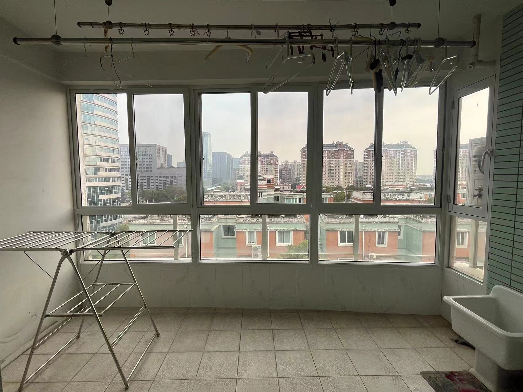 天安花园 3室2厅2卫 130m²