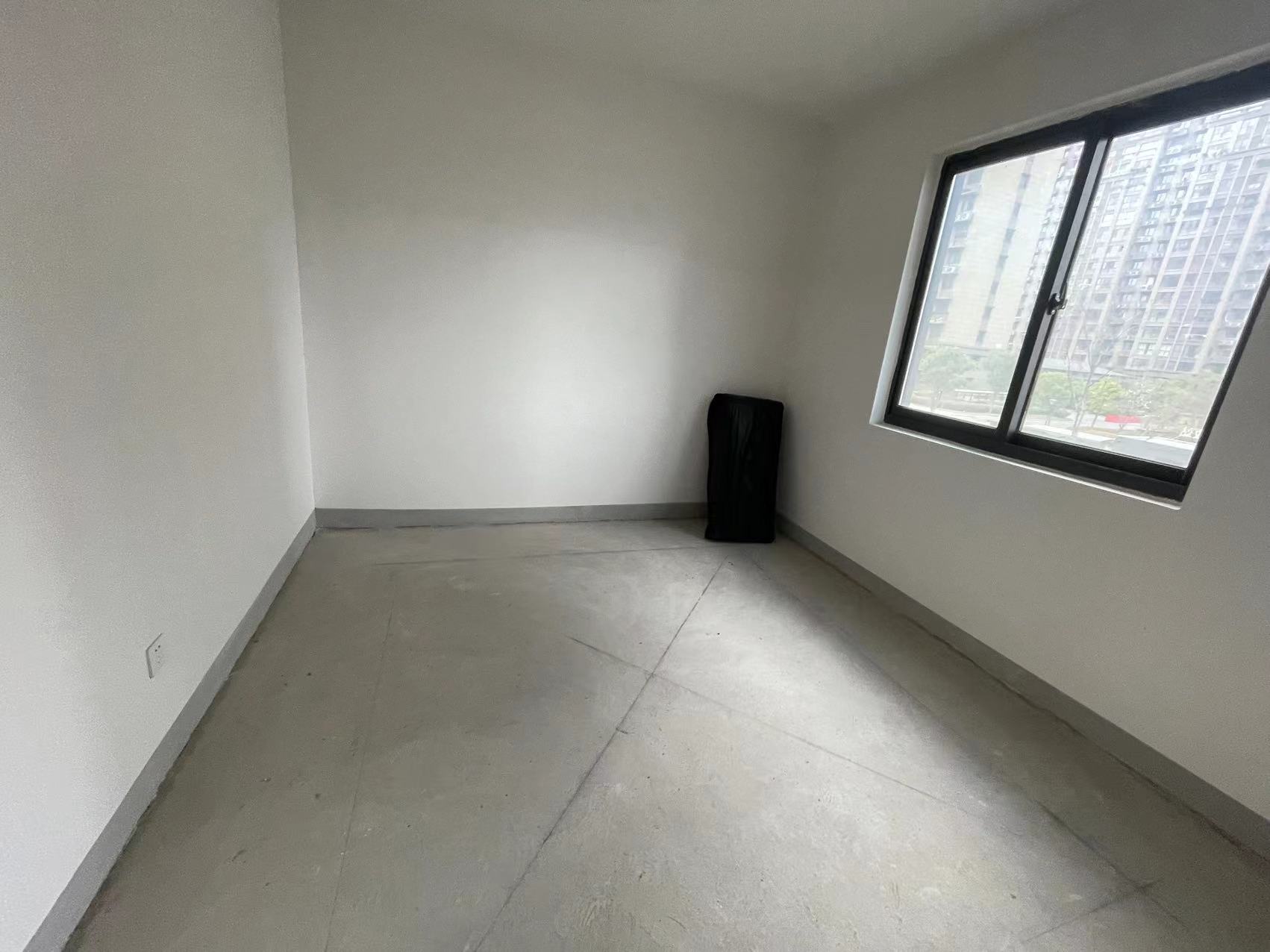 红星嘉苑 3室2厅2卫 132m&sup2;