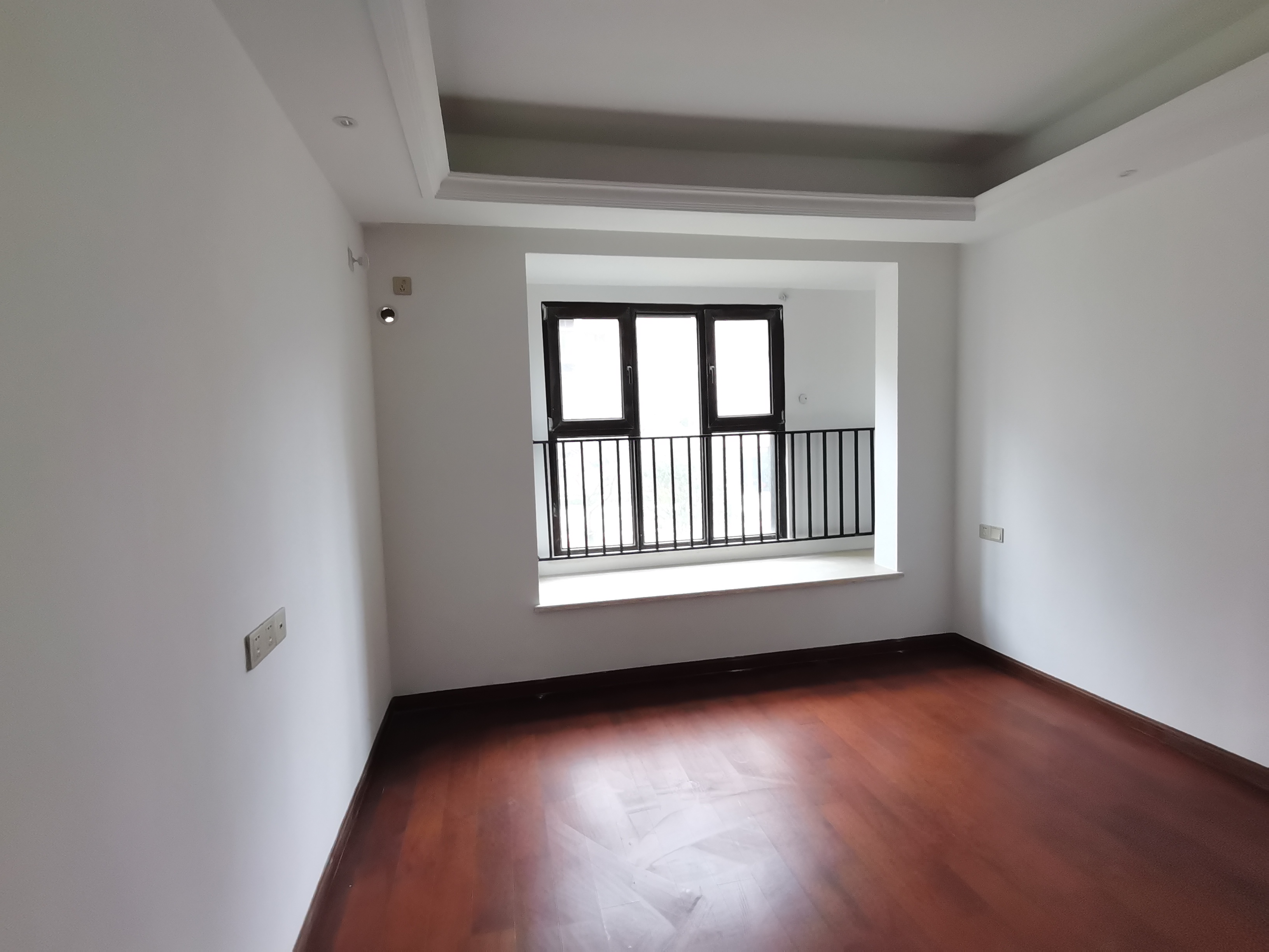 富力院士廷 4室2厅2卫 156m&sup2;