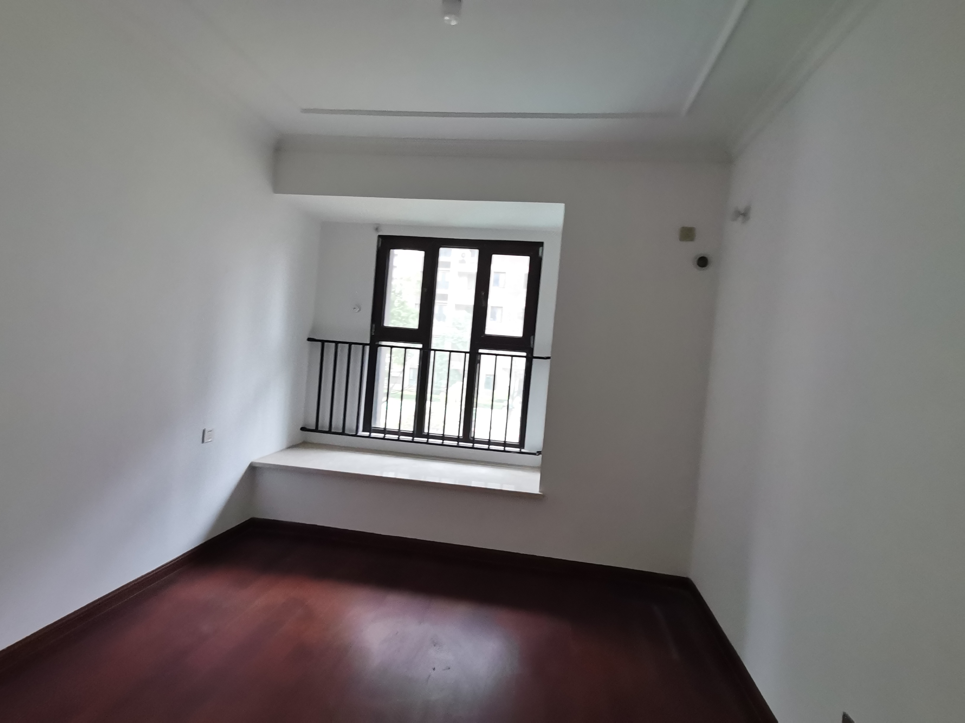 富力院士廷 4室2厅2卫 156m&sup2;