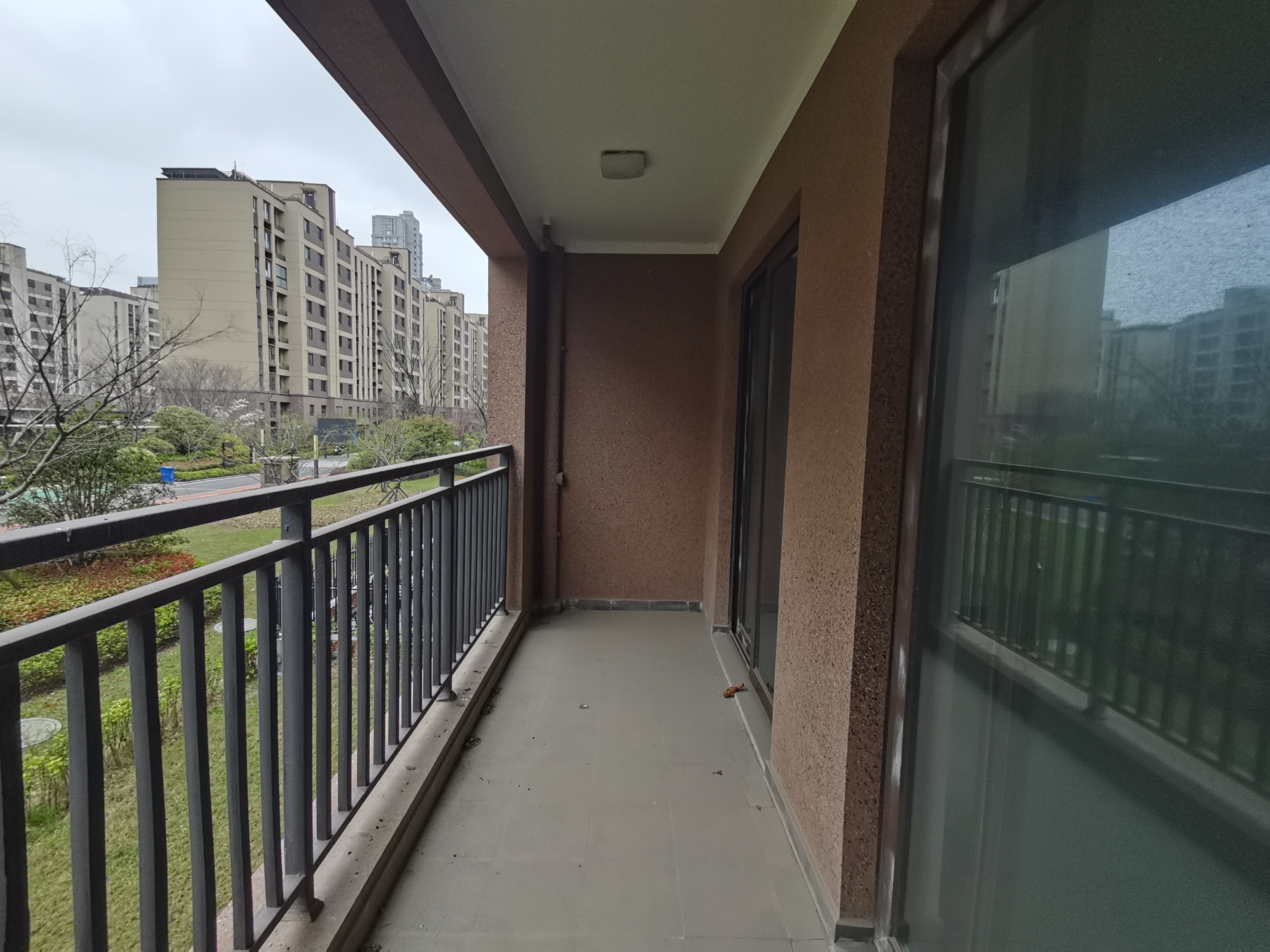 富力院士廷 4室2厅2卫 156m&sup2;