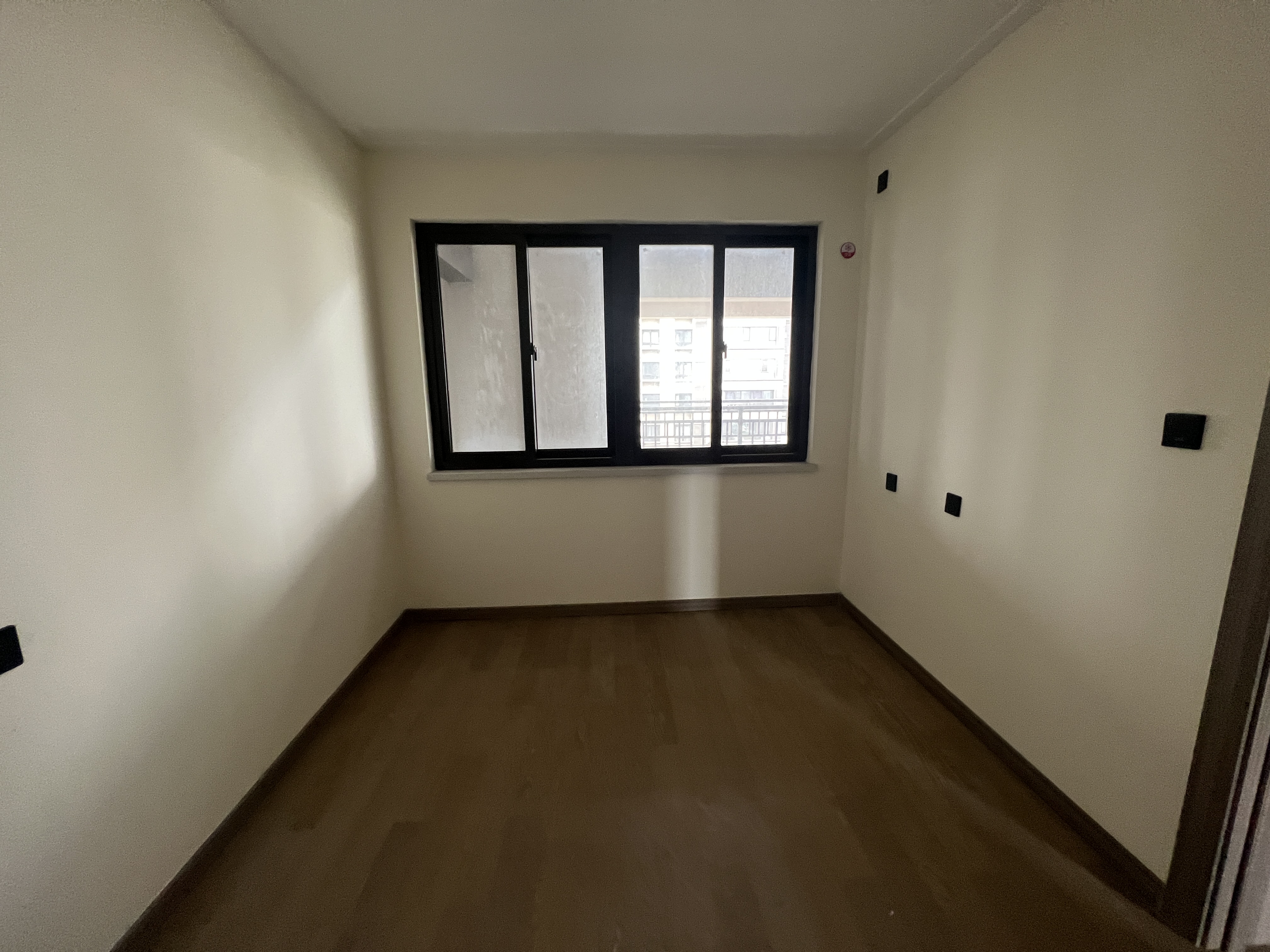 湖山源著 3室2厅2卫 99.47m&sup2;