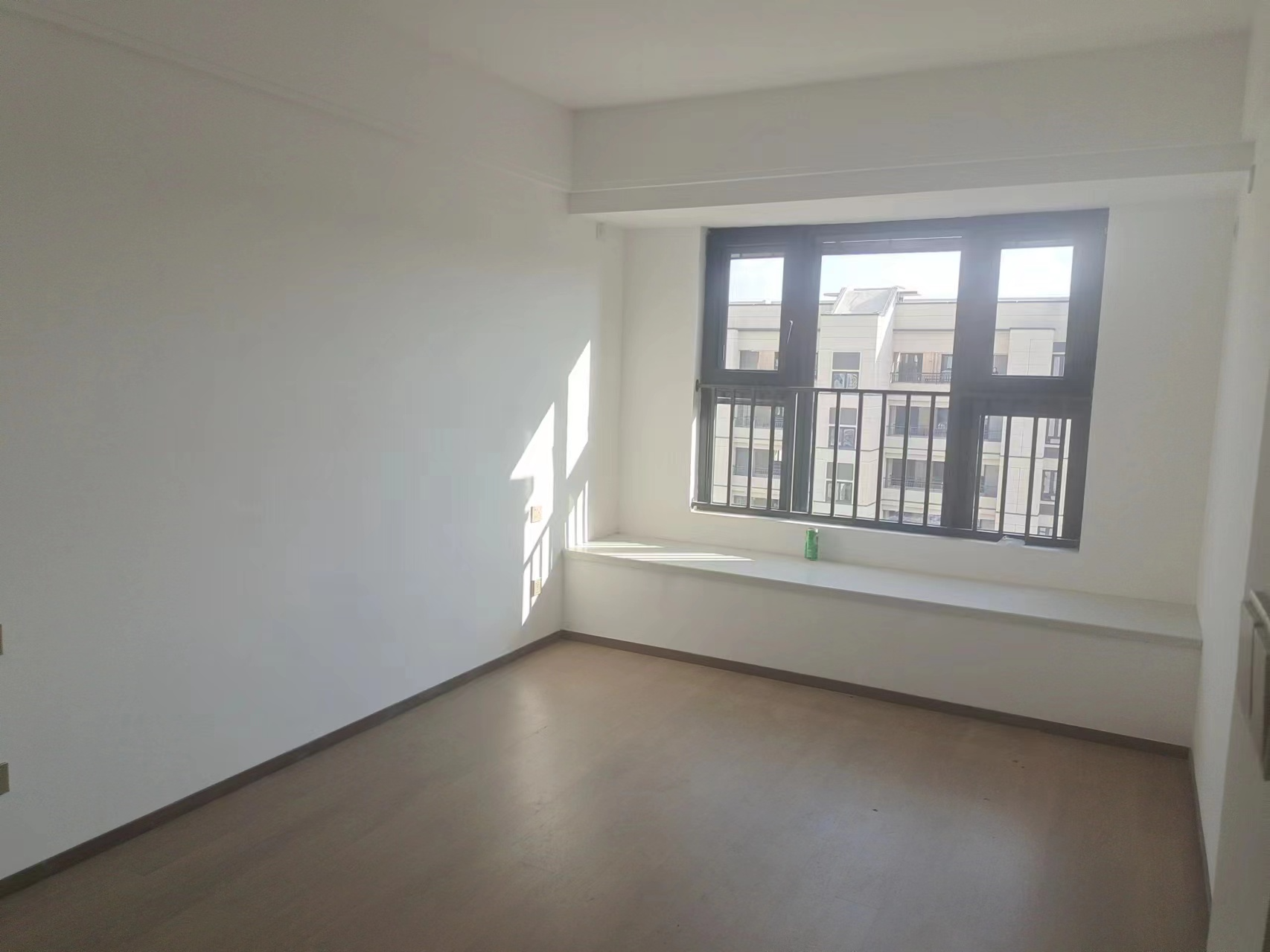 华禧铭苑 3室2厅2卫 102.00m&sup2;
