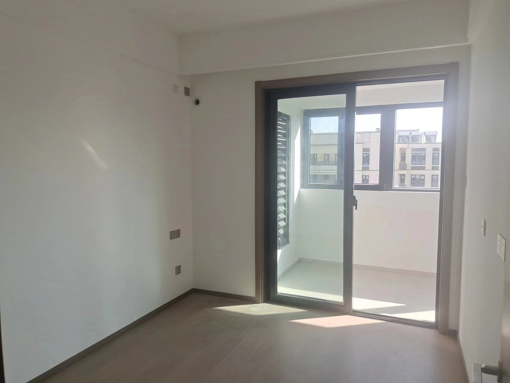 华禧铭苑 3室2厅2卫 102.00m&sup2;