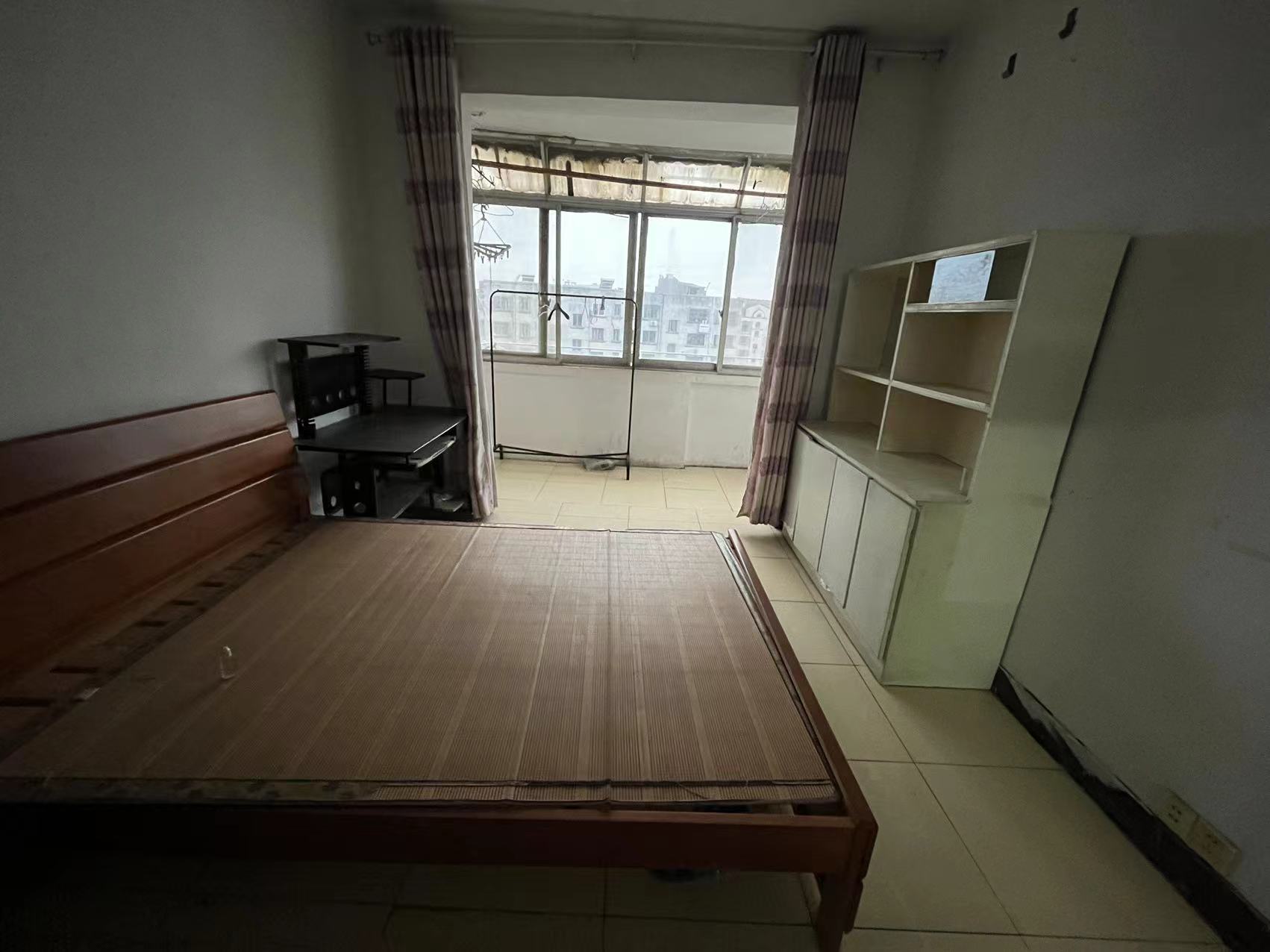 虹桥西村 2室1厅0卫 62.00m&sup2;