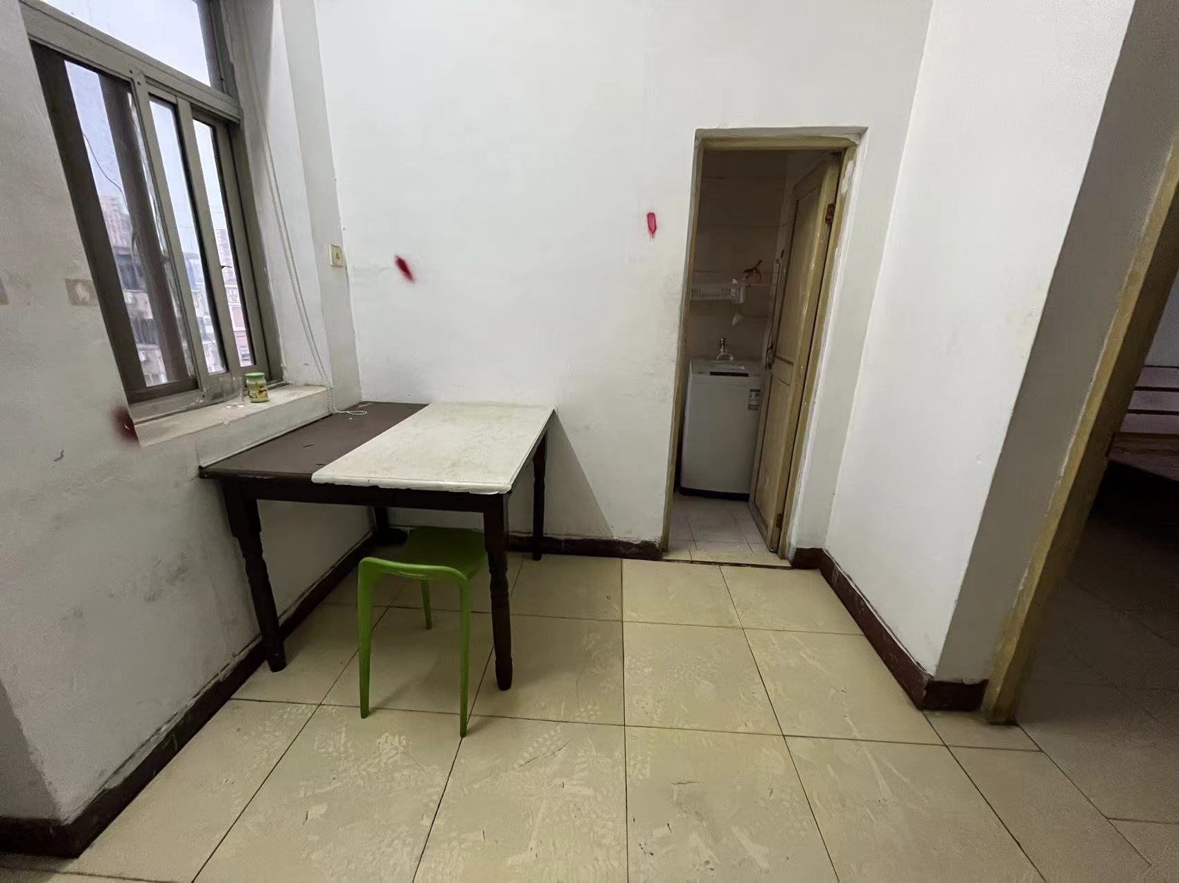 虹桥西村 2室1厅0卫 62.00m²