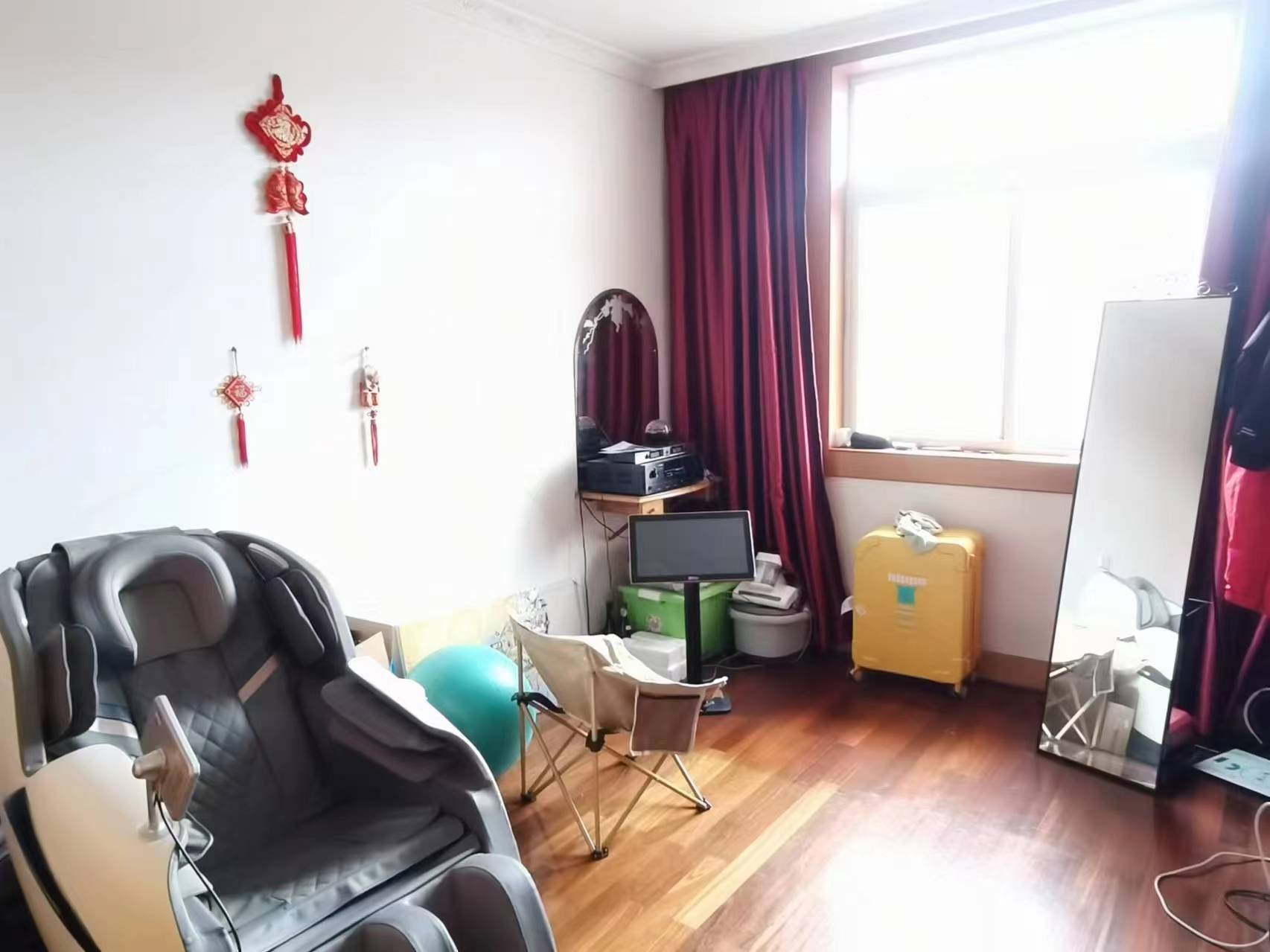 虹桥东村 2室1厅1卫 65m&sup2;