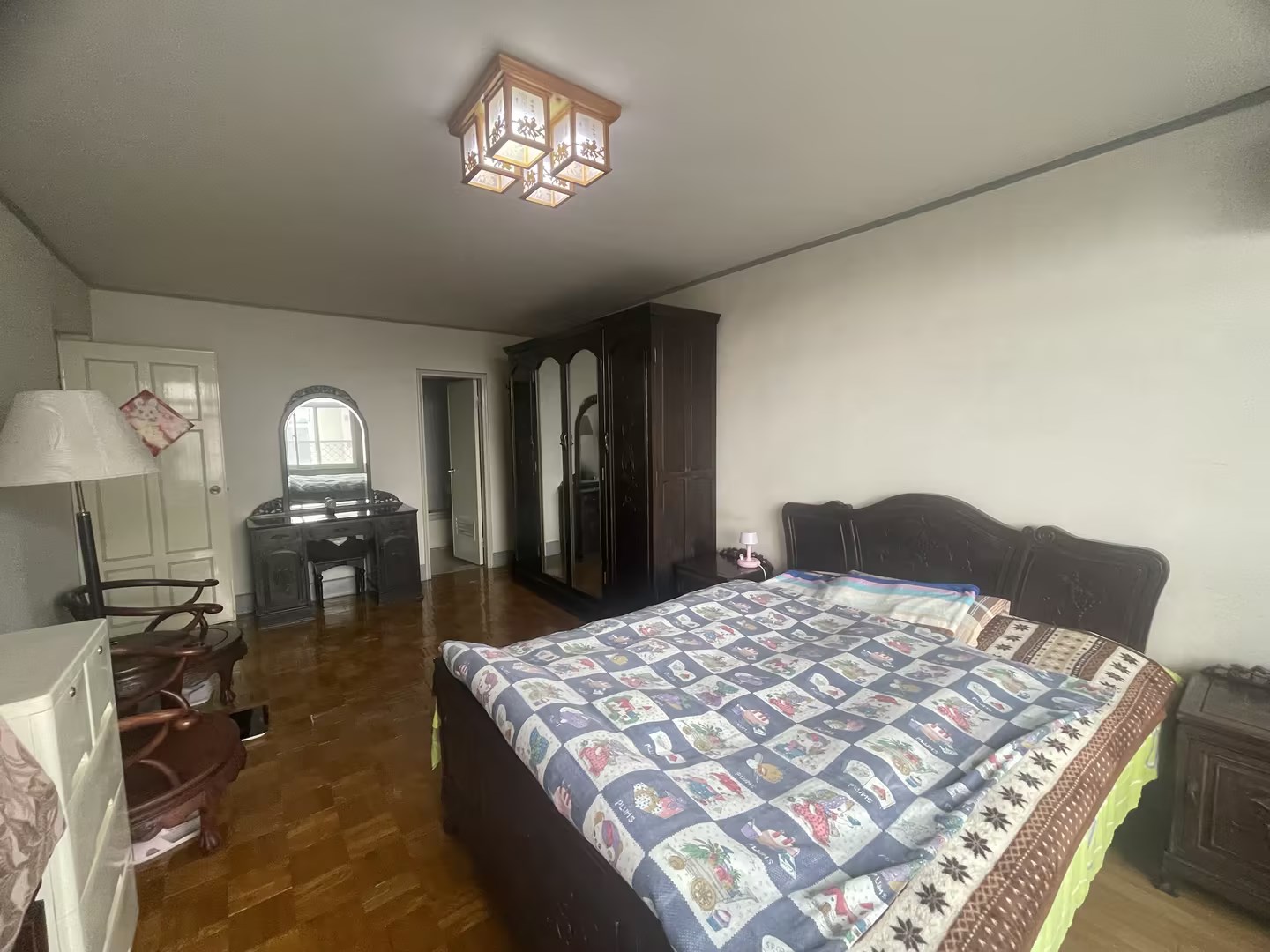 新海通花园 4室2厅2卫 159.75m&sup2;
