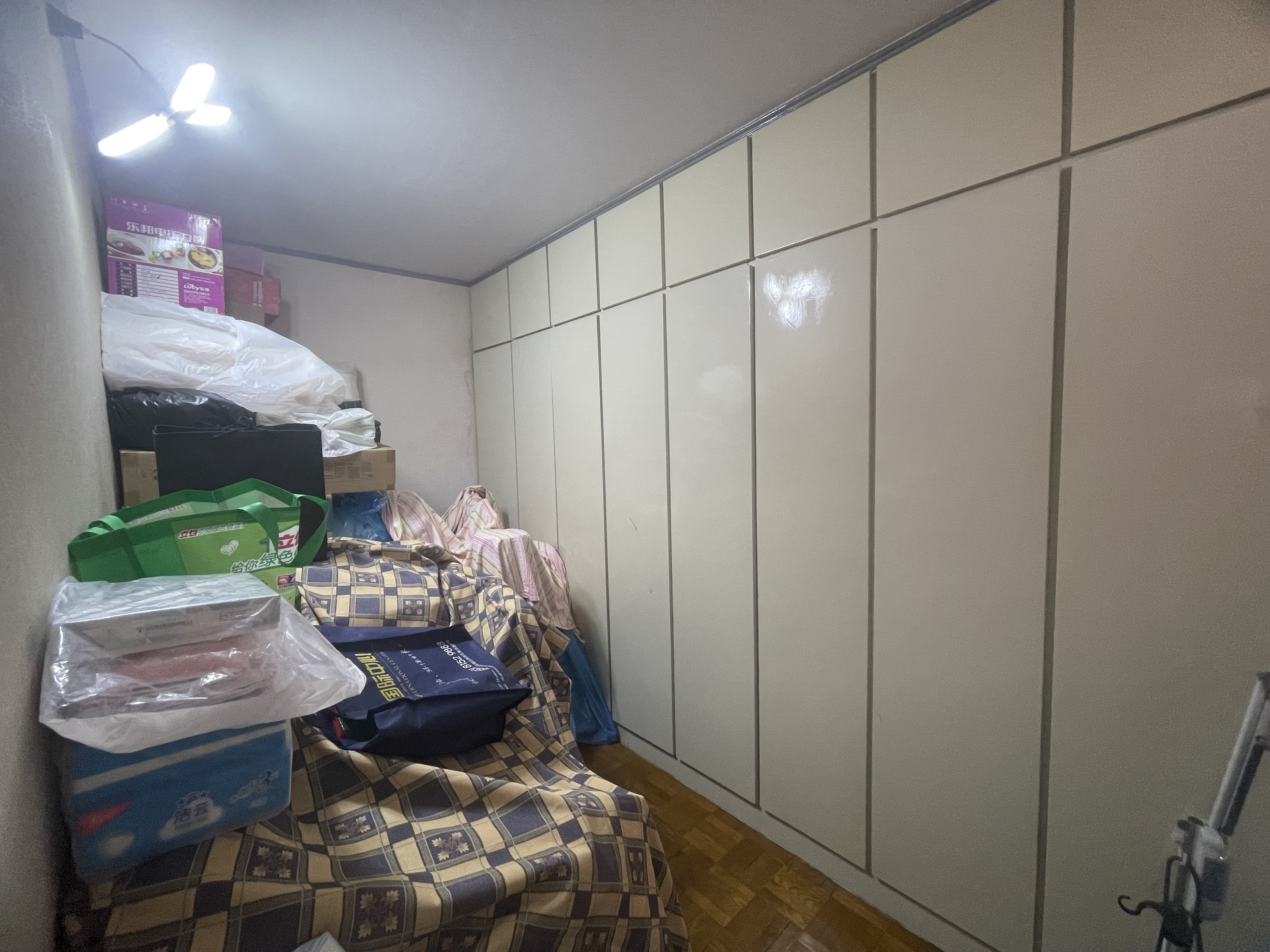 新海通花园 4室2厅2卫 159.75m&sup2;