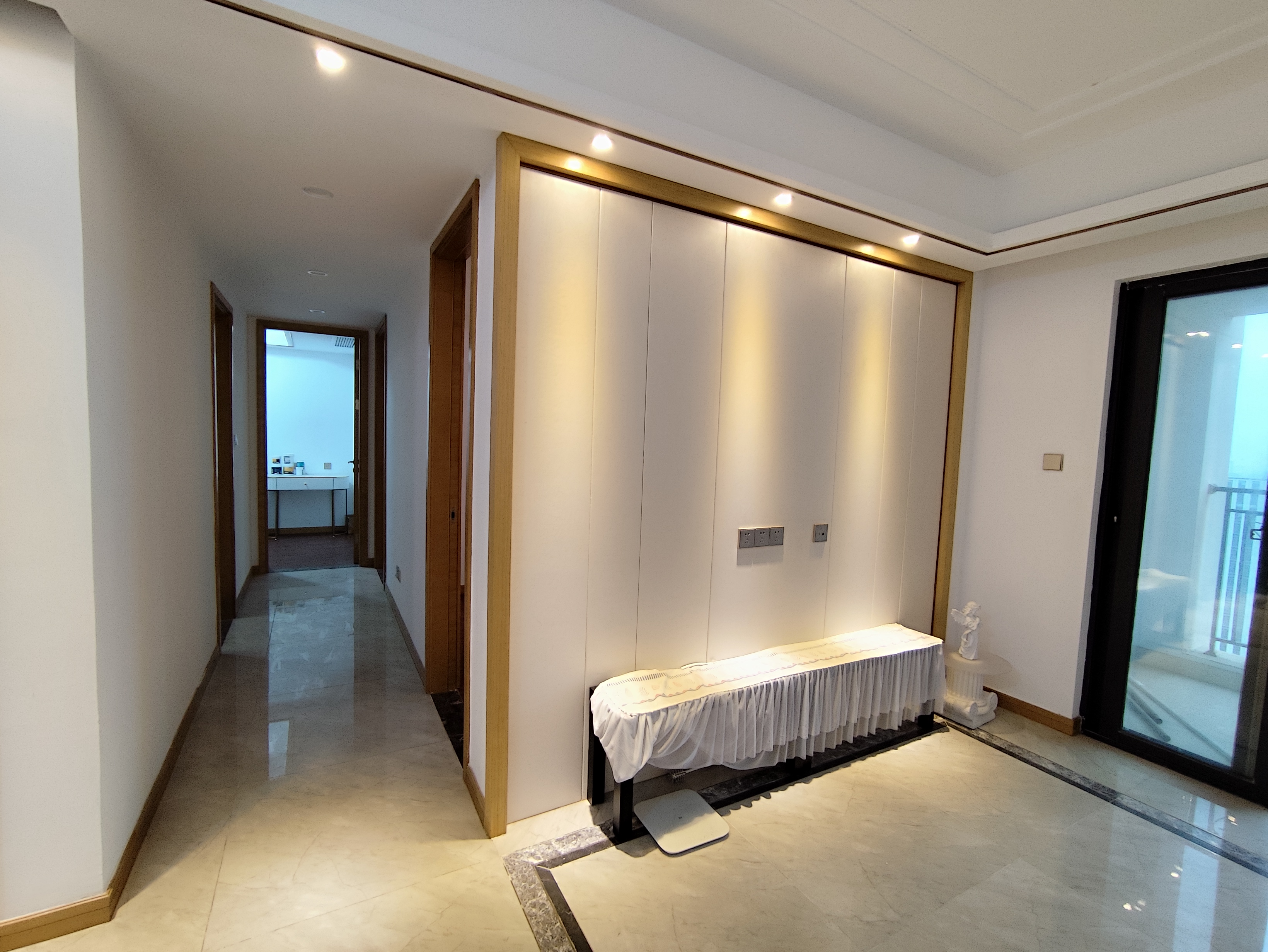 中南世纪花城三期 3室2厅1卫 99.79m&sup2;