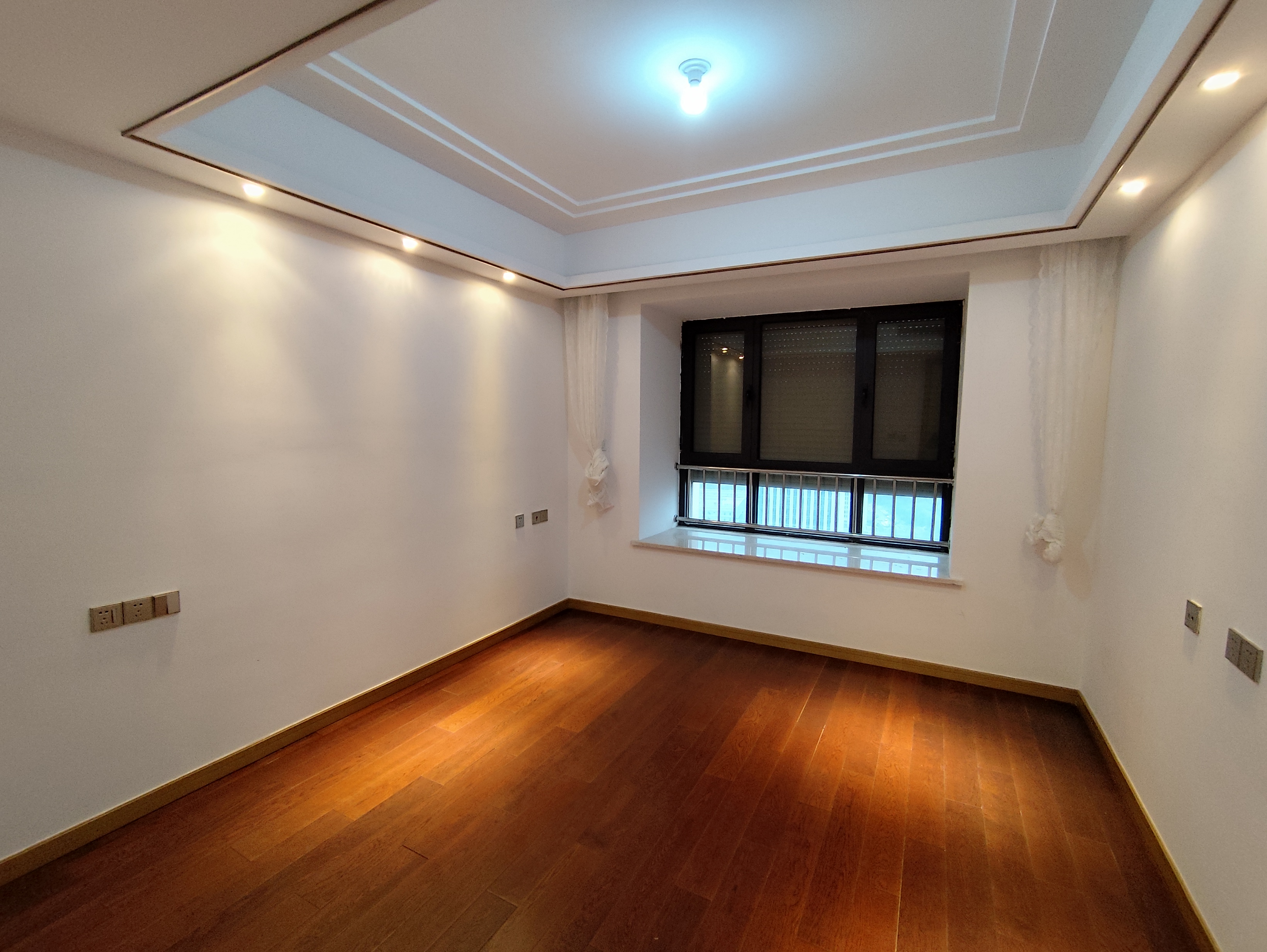 中南世纪花城三期 3室2厅1卫 99.79m&sup2;