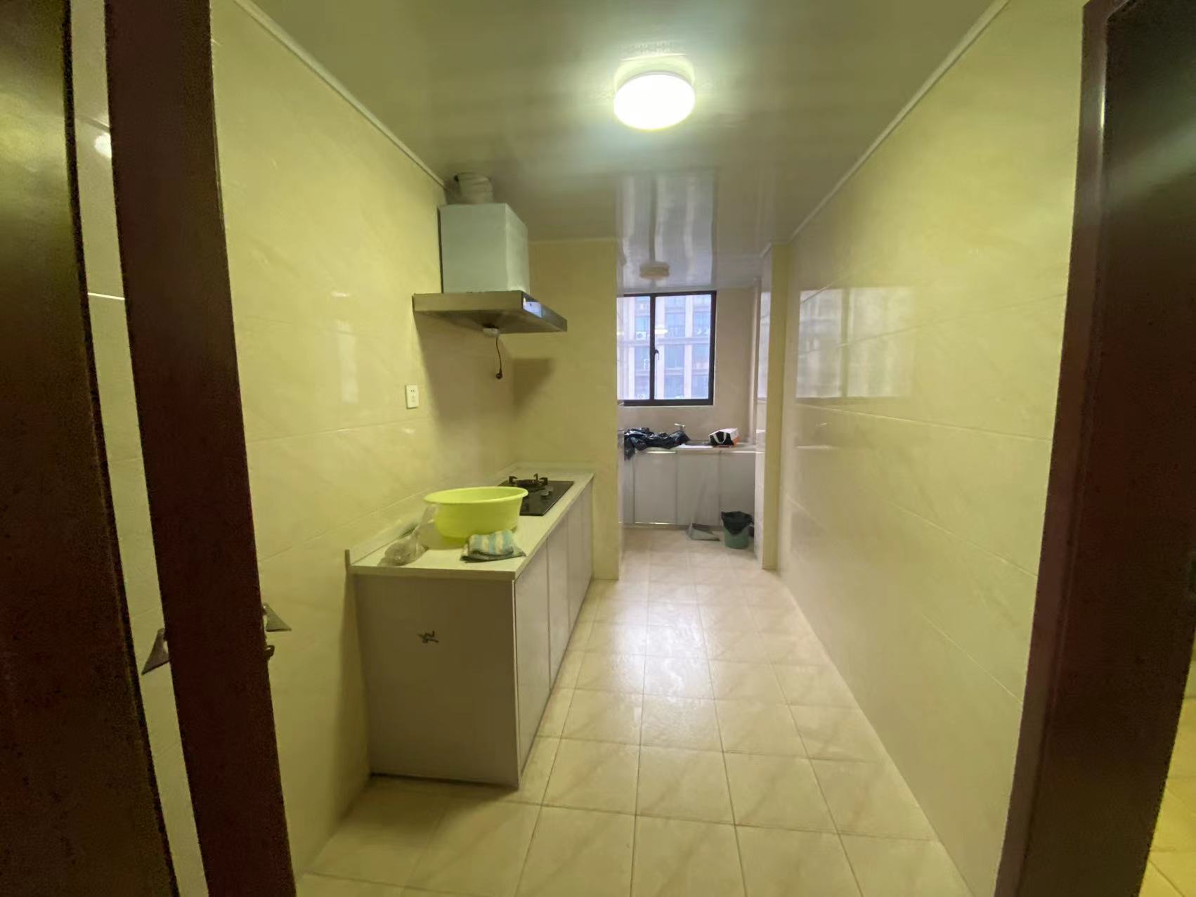 外滩花苑 4室2厅2卫 146m²