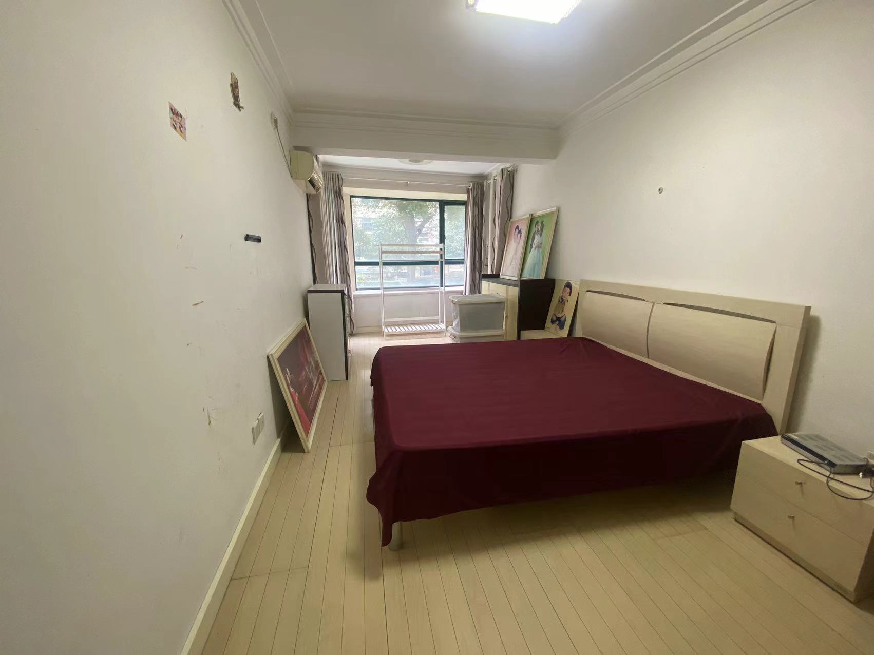都市华城 3室2厅2卫 141.3m&sup2;