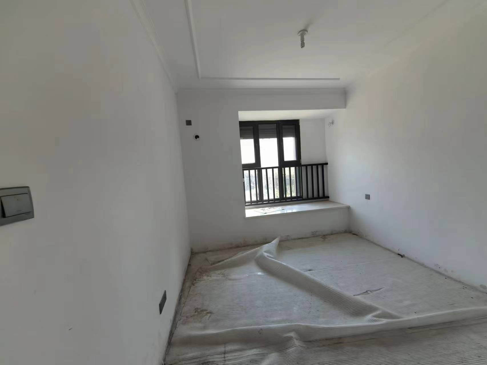 富力院士廷 4室2厅2卫 140.00m&sup2;