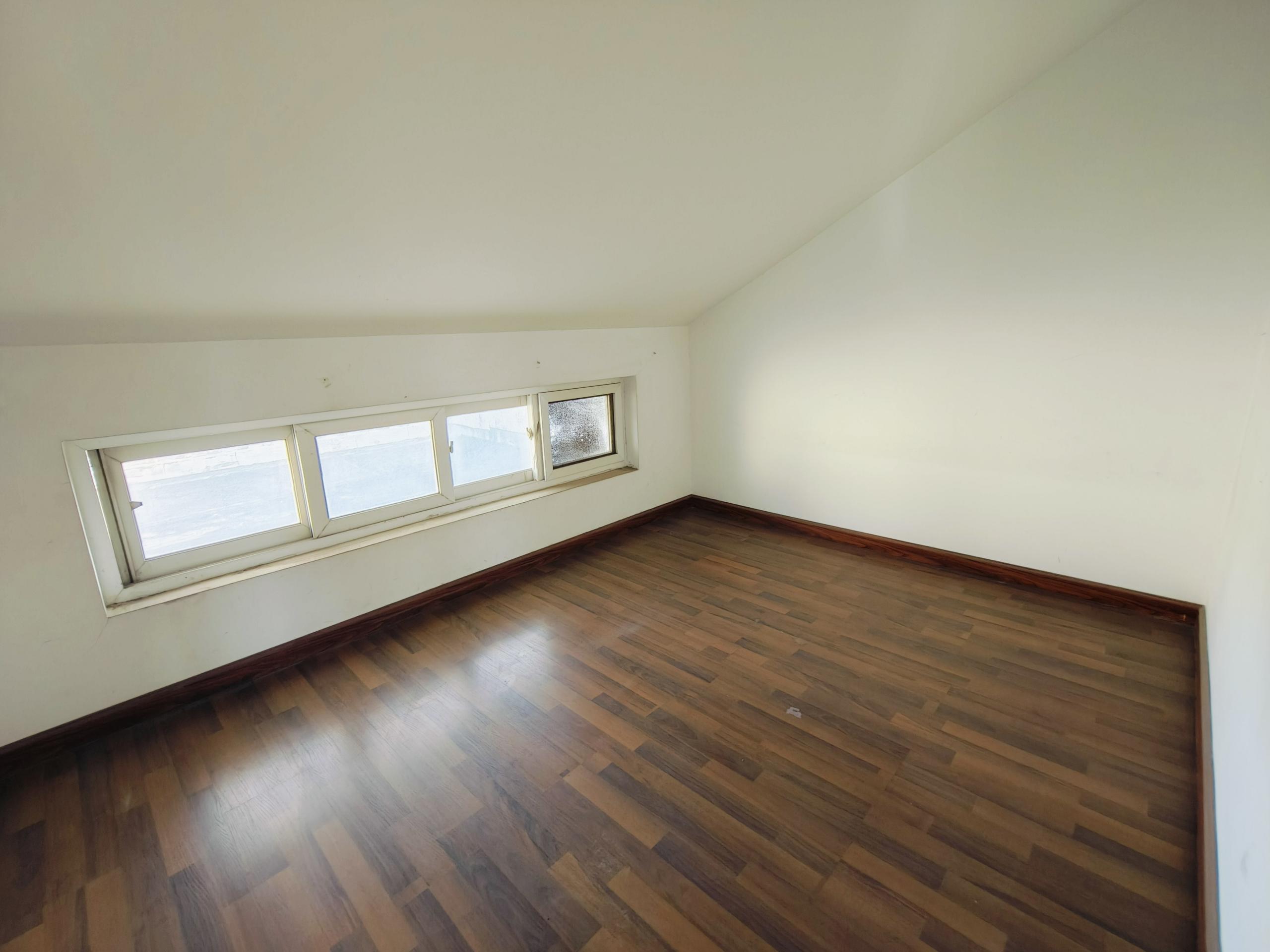 文峰花苑 3室2厅1卫 107.70m&sup2;