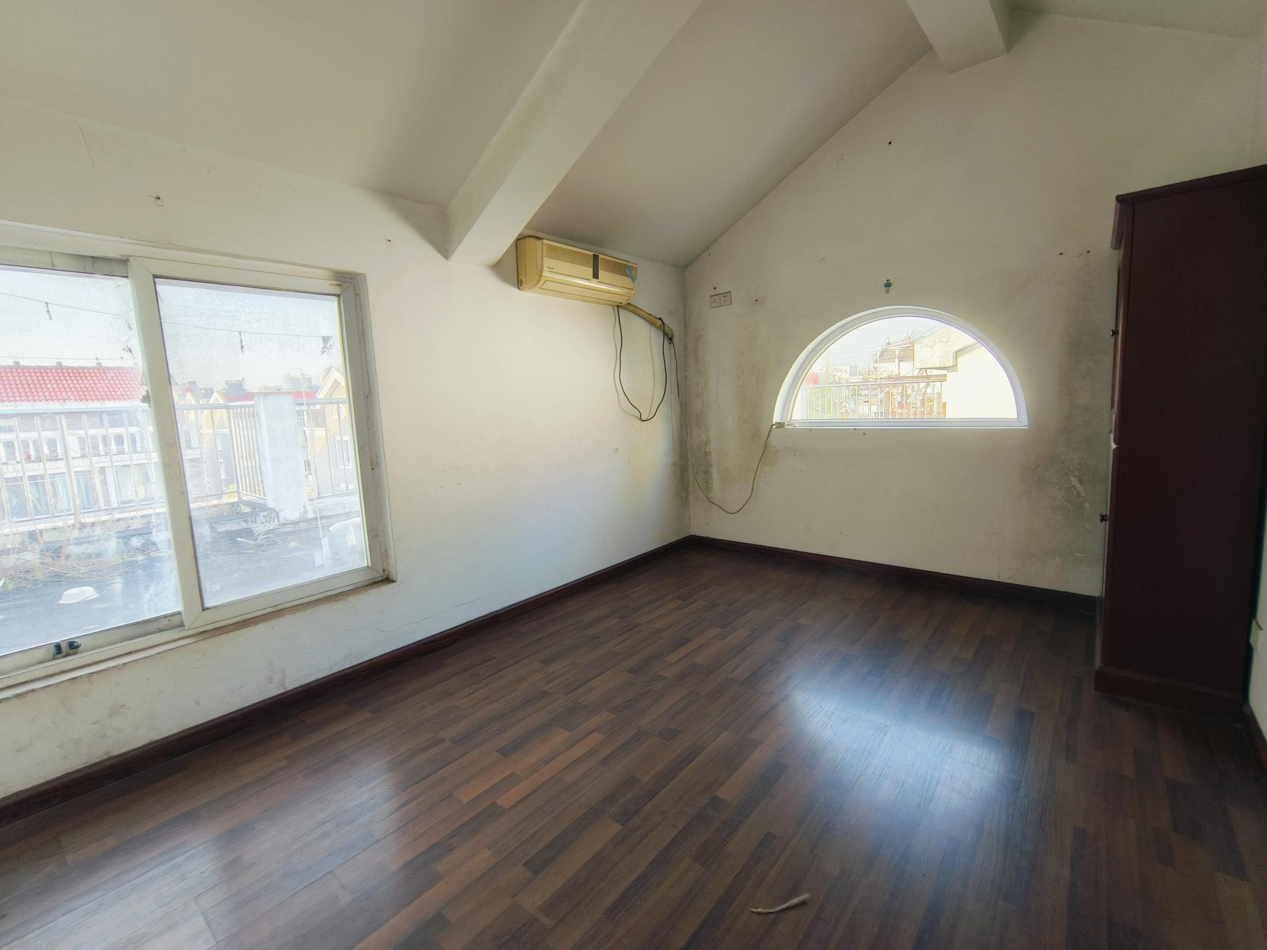 文峰花苑 3室2厅1卫 107.70m&sup2;