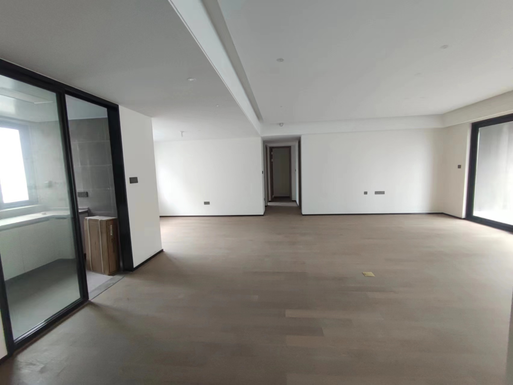 万科翡翠东第 4室2厅2卫 150m²